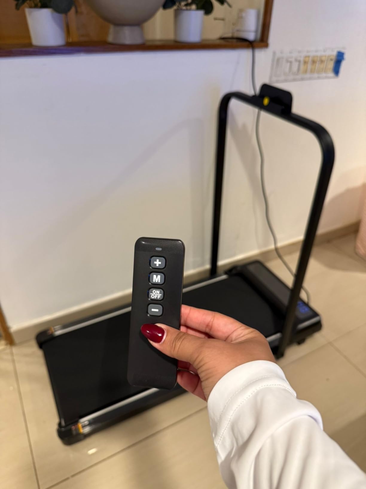 Walking Pad Treadmill with Handle Bar, 3.5HP Compact Electric Walking Pads Treadmills with Handles for Home Apartment Small, 0.6-10MPH Portable Foldable Folding Small Treadmill Home, 400LBS Capacity - Customer Photo 2