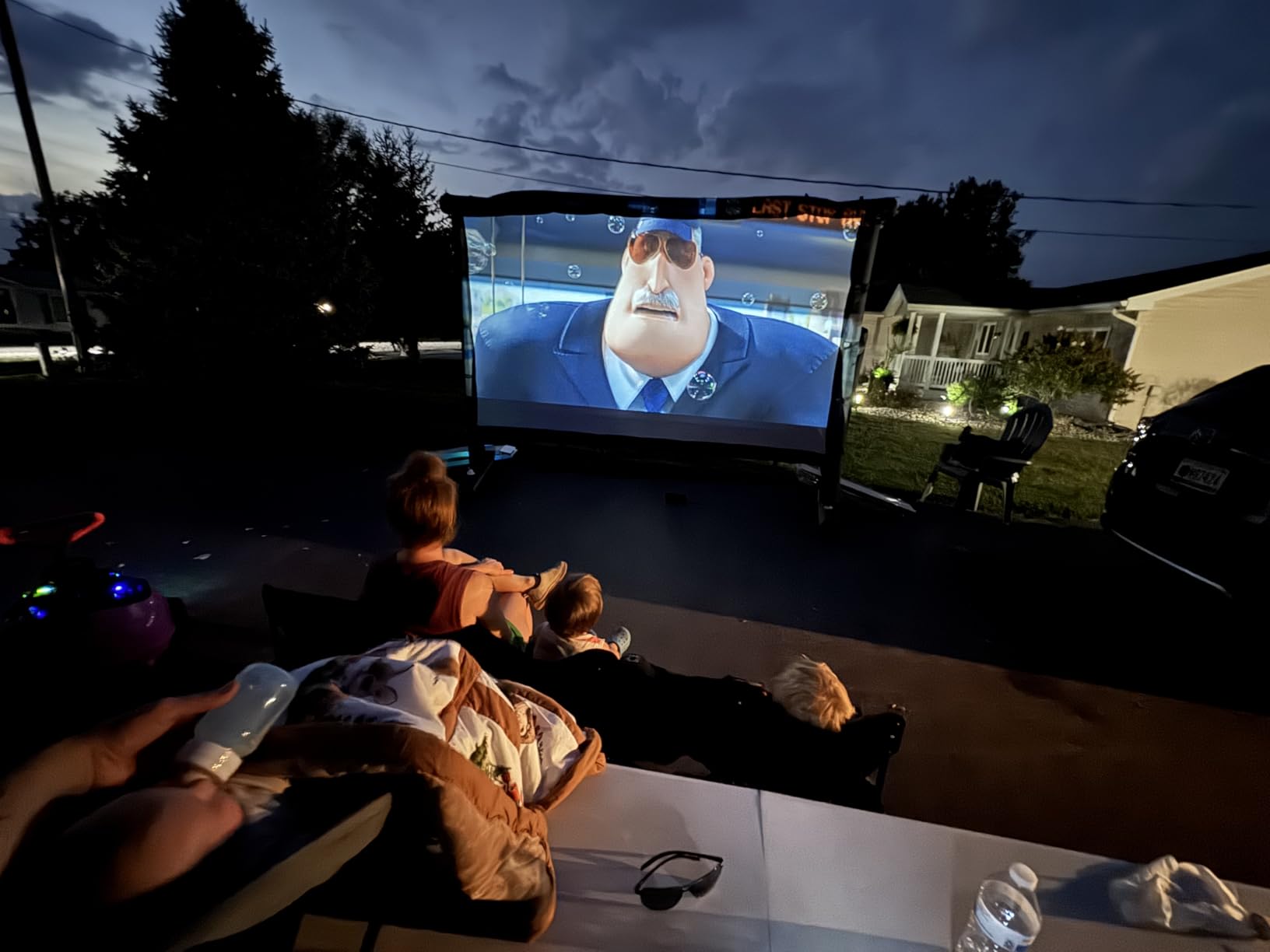 Pipishell 14ft Inflatable Projector Screen, Airtight Outdoor Movie Screen with 650W Air Pump, Upgraded Portable Projector Screen with 2-Minute Fast Inflation, No Need to Keep Inflating, PIPJN14B - Customer Photo 1