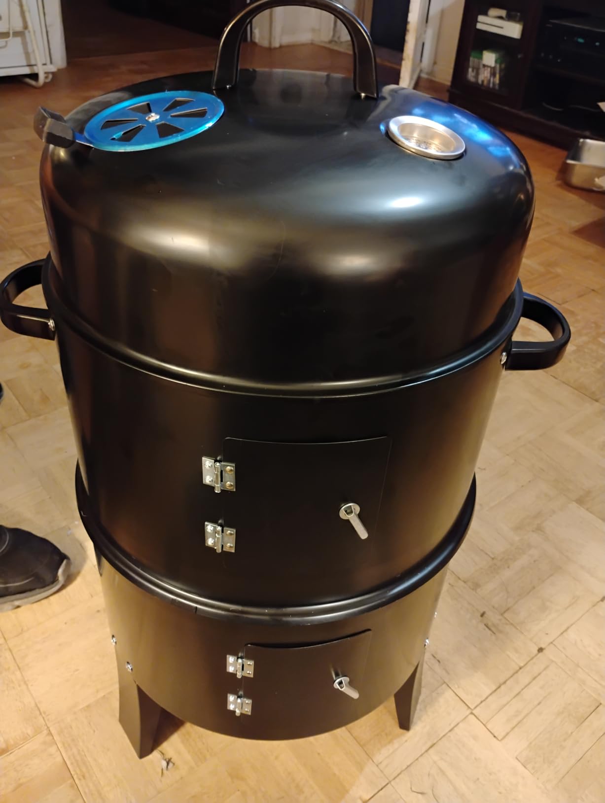 16.5 Inch Charcoal Smoker Grill with Thermometers and Air Vent, Multi-Layer Meat 3-in-1 Portable Vertical Smoker with 2 Access Doors Grill Smoker Black (16.5Inch) - Customer Photo 2