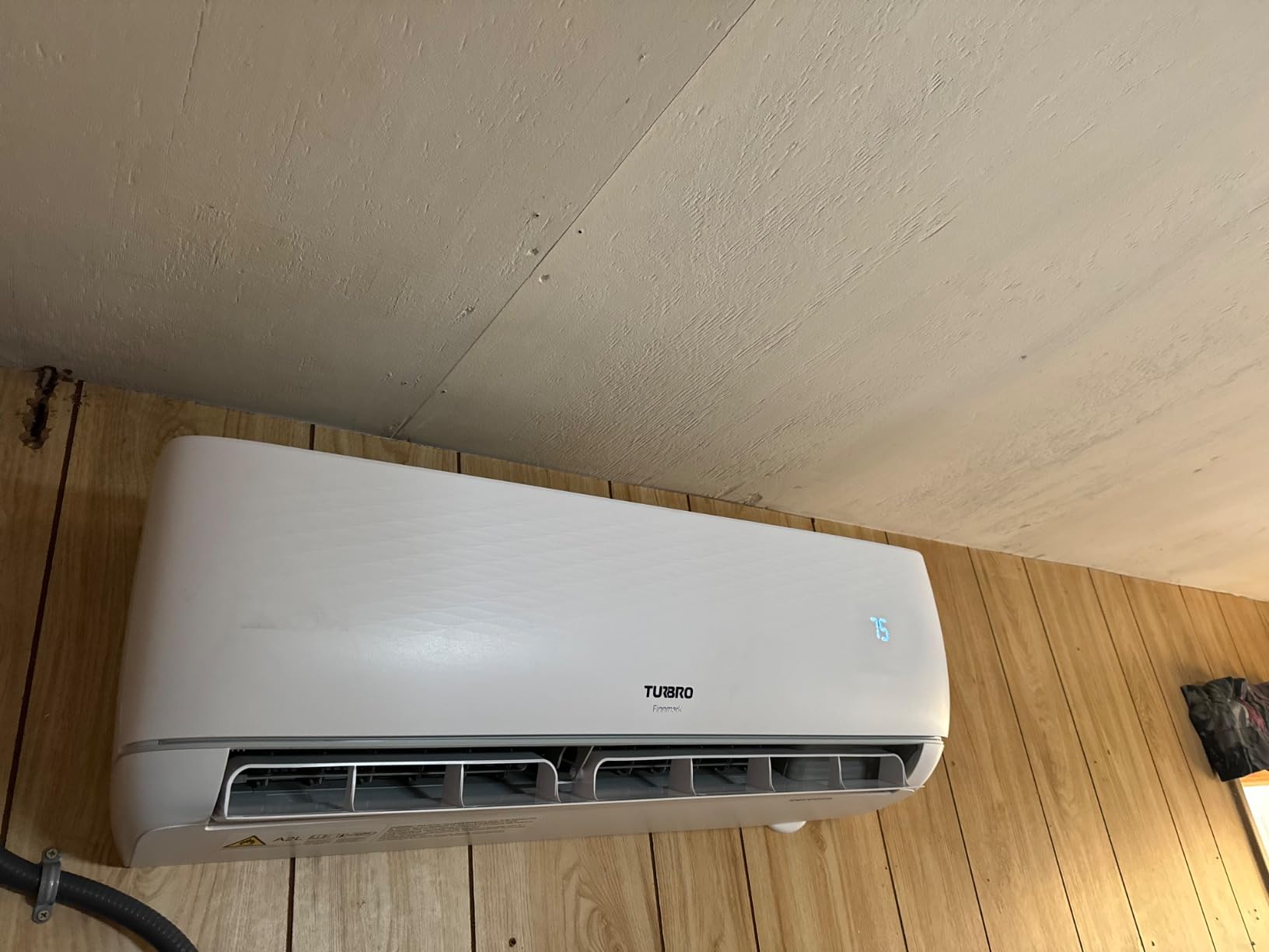 TURBRO 9,000 BTU Ductless Mini Split AC/Heat Pump, 17 SEER2 Inverter, WiFi Smart Control, R32 Refrigerant, 230V Pre-Charged System, AHRI Certified, Finnmark Series - Customer Photo 1
