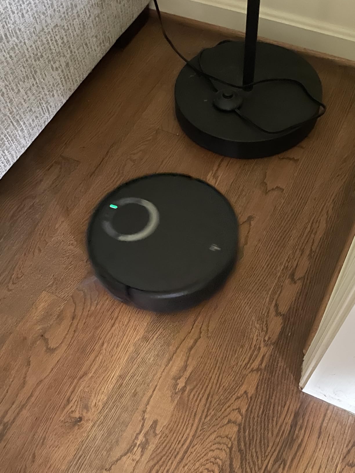 Robot Vacuum and Mop Combo, 2 in 1 Mopping Robotic Vacuum Cleaner with Schedule, Wi-Fi/App/Remote, Max Suction 2000Pa, Self-Charging, Slim, Ideal for Hard Floor, Pet Hair, Low-Pile Carpet - Customer Photo 1