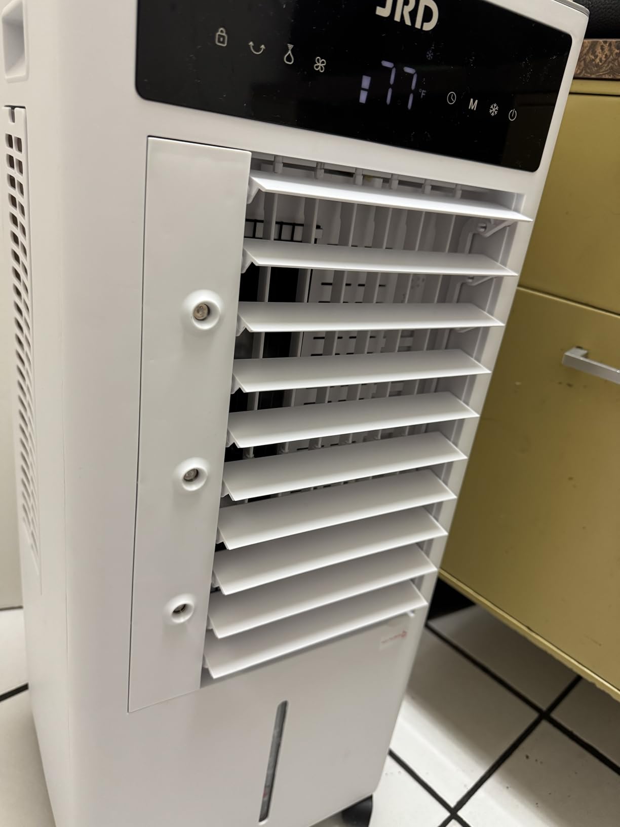 JRD Portable Air Conditioner, Portable Evaporative Air Cooler with Remote, 12H Timer, 4 Ice Pack, 2.4Gal Tank, 4 Mode&3 Speed, Mist Function, Swamp Cooler Cooling Fan for Bedroom Home Office Garage Customer Review JRD Portable Air Conditioner, Portable Evaporative Air Cooler with Remote, 12H Timer, 4 Ice Pack, 2.4Gal Tank, 4 Mode&3 Speed, Mist Function, Swamp Cooler Cooling Fan for Bedroom Home Office Garage - Customer Photo 2