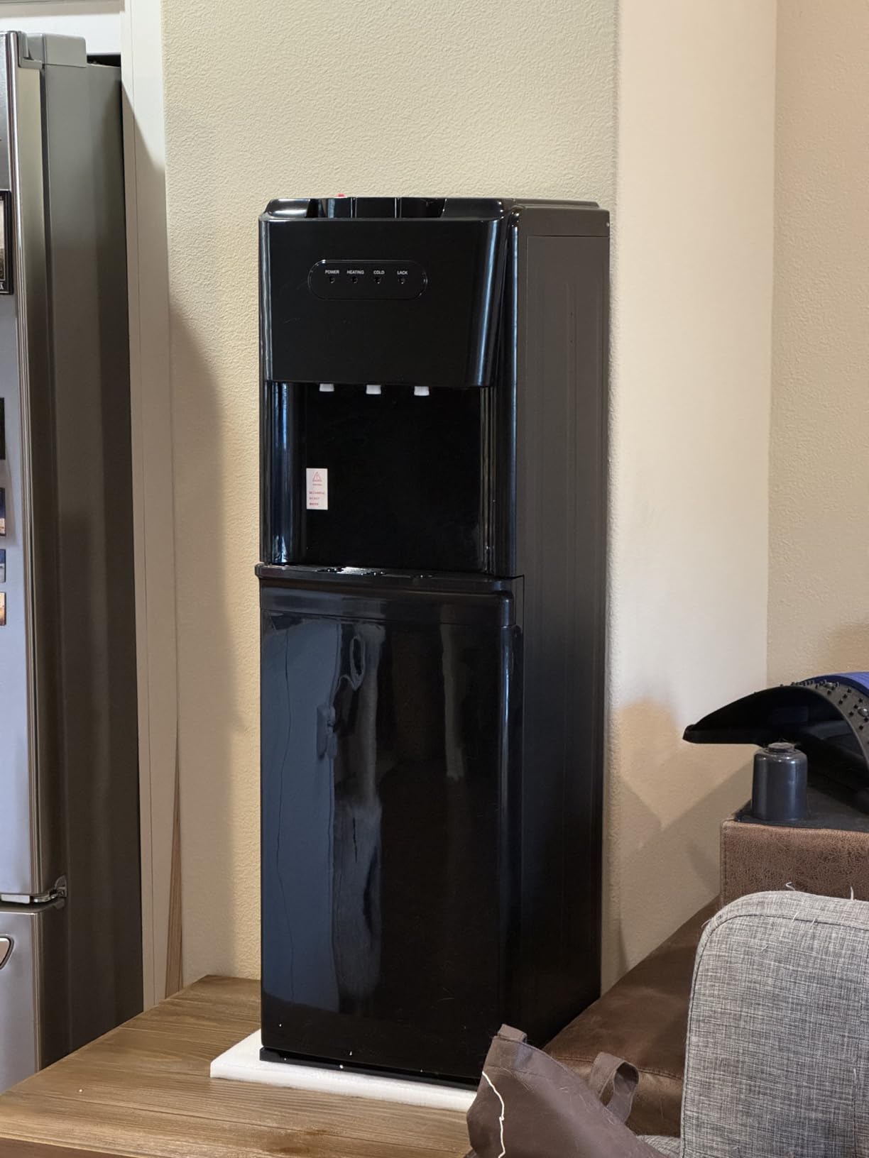 Bottom Loading Water Cooler Dispenser，3 Temperature Settings - Hot, Cold & Room, Empty Bottle Indicator, Child Safety Lock, Ideal for Office, Home, Living Room - Inky Black - Customer Photo 2