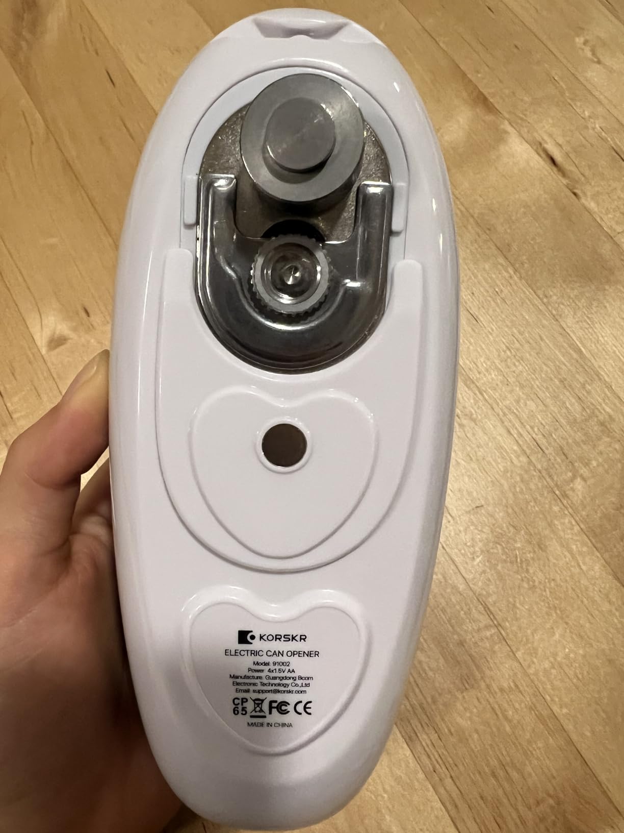 Electric Can Opener, Can Opener for Seniors, Suitable for Any Size Cans, Hands Free, Smooth Edge, Battery Powered, Automatic Can Opener is an Ideal Kitchen Gadget for Women and Left Handed People - Customer Photo 1
