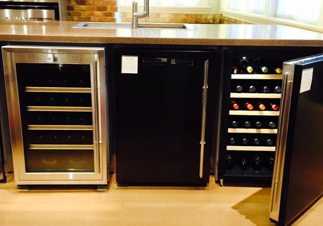 Best Wine Fridge Under 500 [cy]: 12 Models Tested for Perfect Wine Storage - Rosenberry Rooms