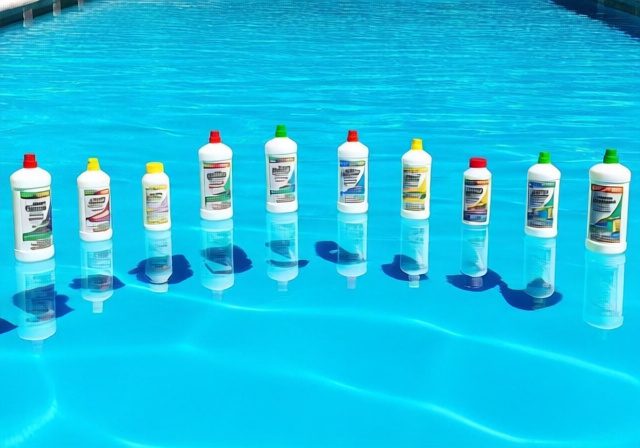 Best Pool Algaecide [cy]: 10 Products Tested for Crystal Clear Water - Rosenberry Rooms
