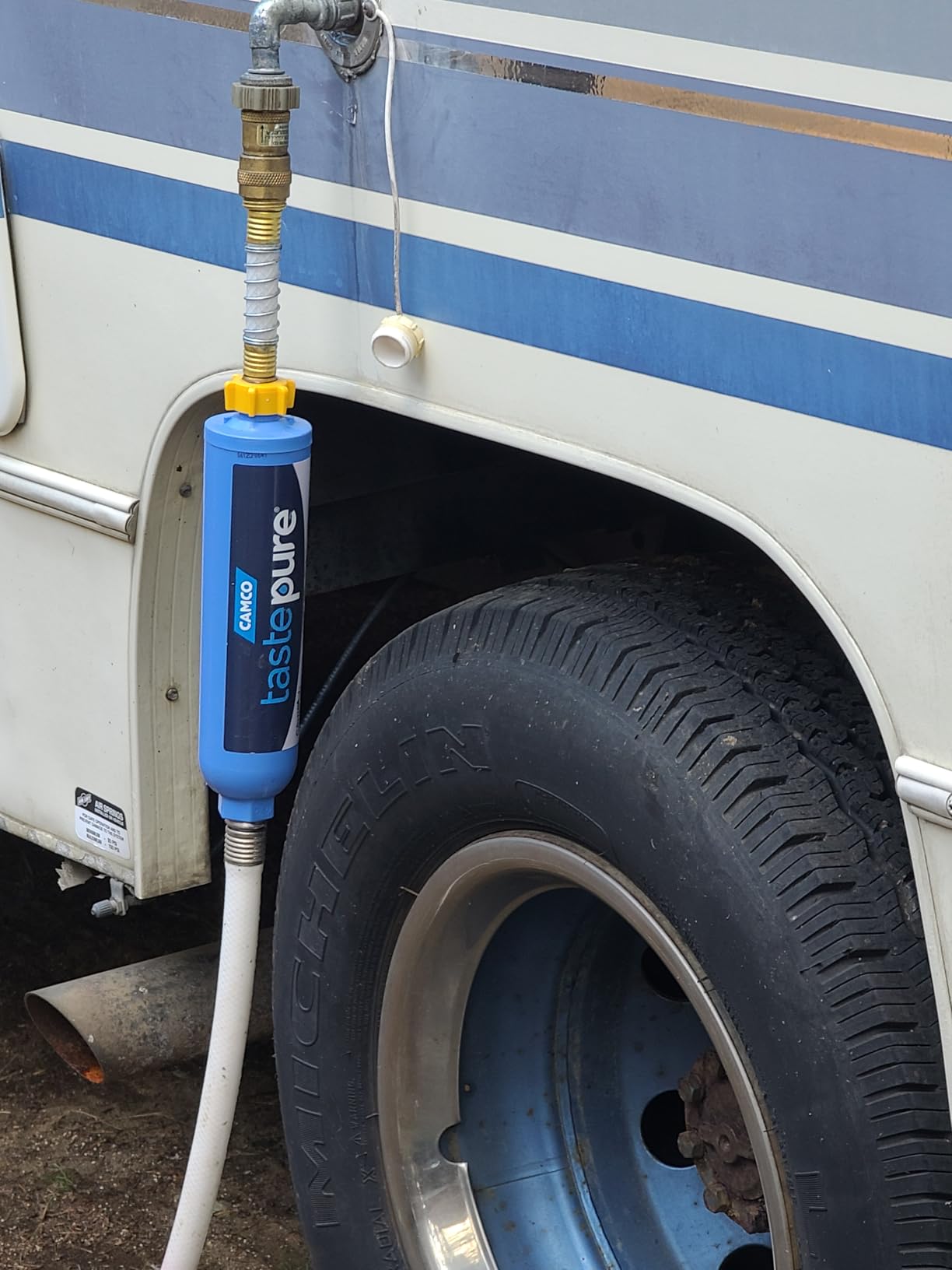 Camco Tastepure RV Water Filter - New & Advanced RV Inline Water Filter with Flexible Hose Protector - GAC & KDF Filtration - Made in USA - Camping Essentials for Fresh Drinking Water (40043) - Customer Photo 1