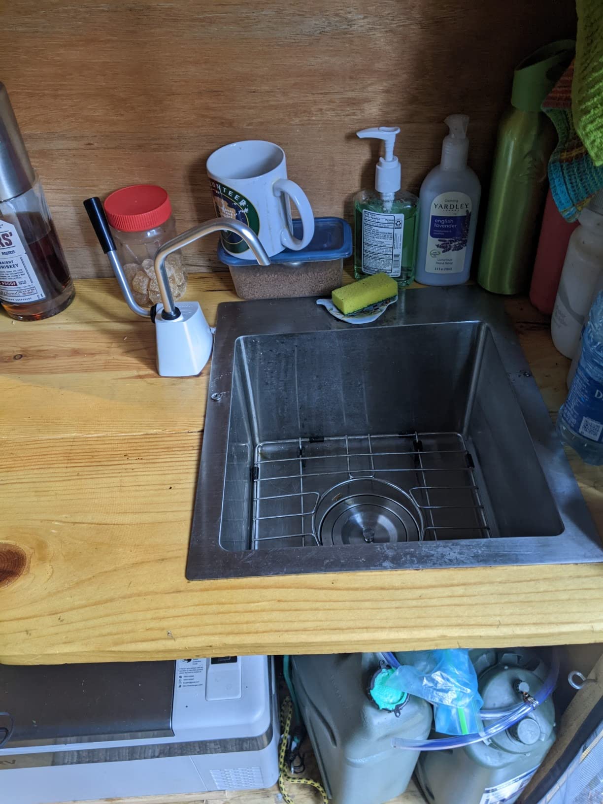 Whale GP0418 Flipper Pump Mk 4 Hand-Operated Galley Water Pump, 1/2-Inch Flexible Hose Connection, 1.85 GPM Max Flow Rate, Suitable for Fresh or Saltwater - Customer Photo 4