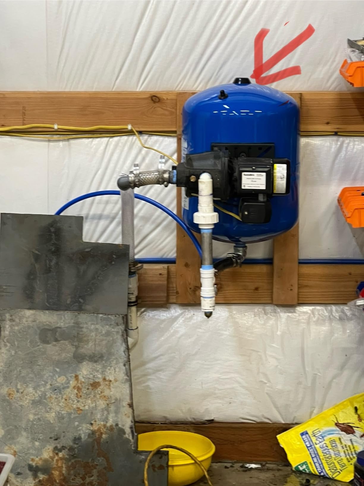 WaterWorker HT-14HB Water Worker Horizontal Pre-Charged Well Tank, 14 Gal, 1 in Mnpt, 100 Psi, Steel, Blue - Customer Photo 1