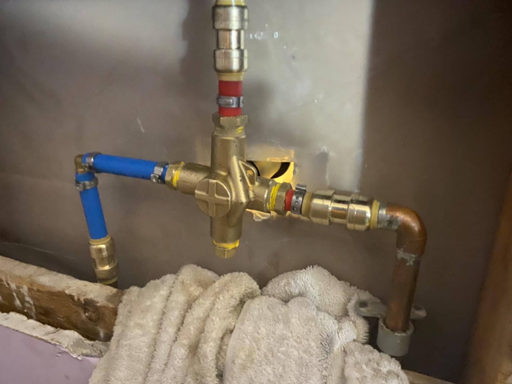 Moen M Pact PosiTemp Pressure Balancing Brass Tub and Shower Valve with IPS Connections, 2510 Customer Review Moen M Pact PosiTemp Pressure Balancing Brass Tub and Shower Valve with IPS Connections, 2510 - Customer Photo 2