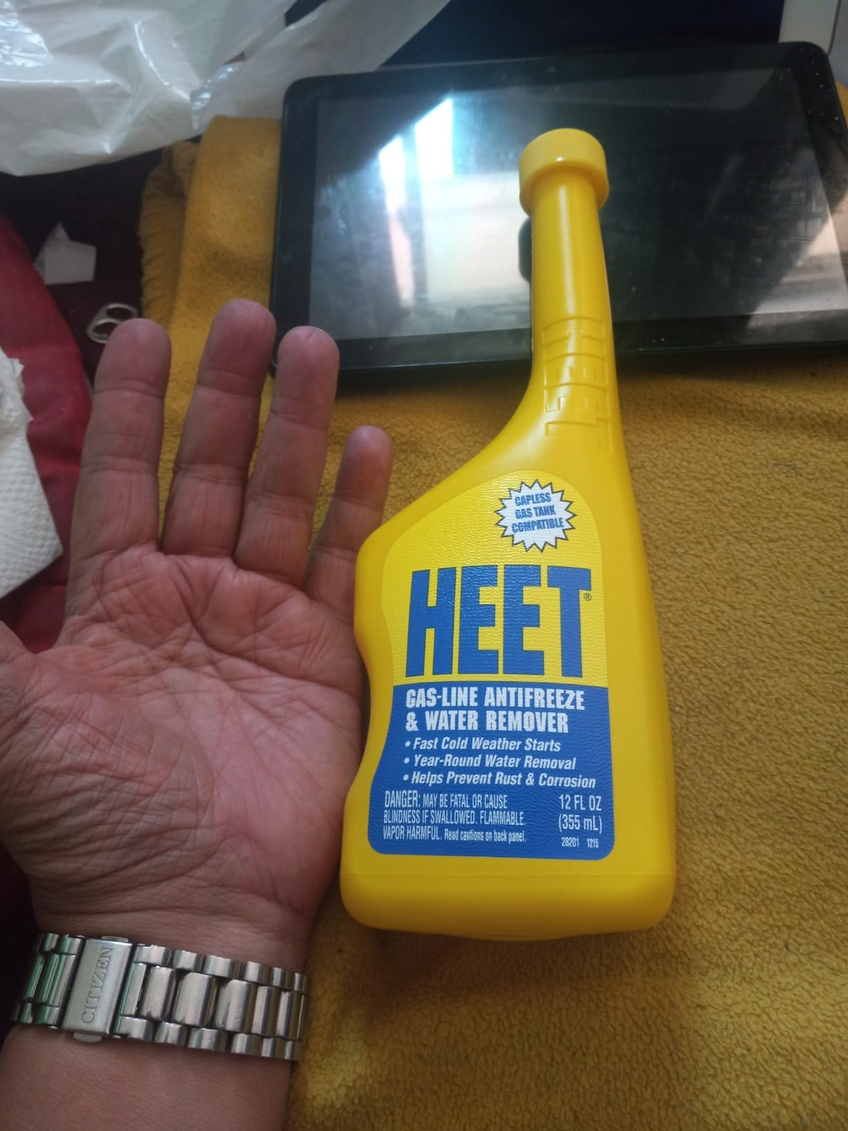 HEET Water Remover & Premium Gas Line Antifreeze, Removes Water from Fuel System, Prevents Gas-line Freezing, Winter Fuel Additive for Fast Cold Weather Starts, 12 fl. oz. - Customer Photo 2