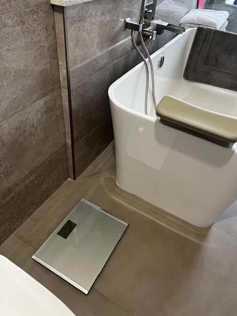 EatSmart Precision Plus Digital Bathroom Scale, 440 lb Capacity, Ultra-Wide Platform with Step-On Technology, Accurate Body Weight Scale, Grey - Customer Photo 2