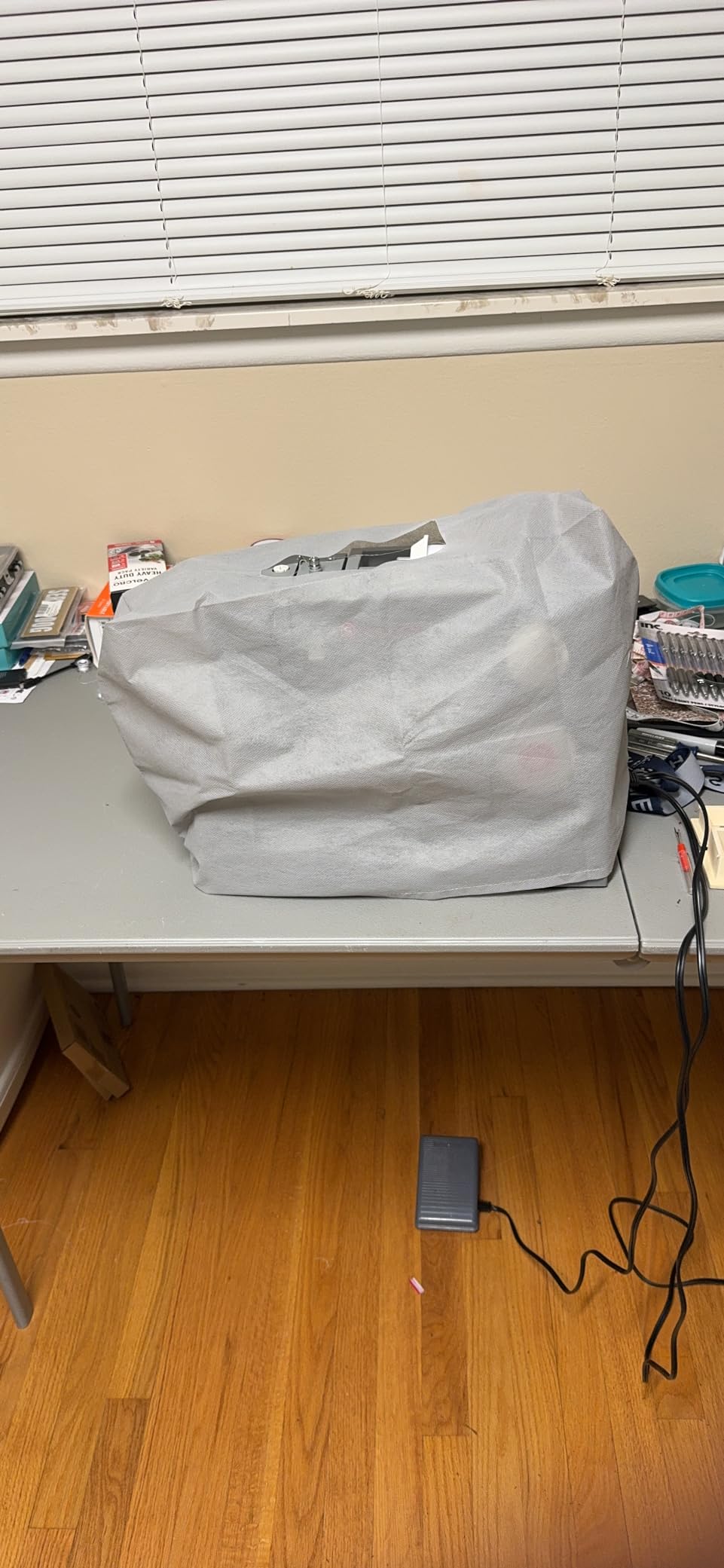 SINGER Heavy Duty 4411 High Speed Sewing Machine with Accessory Kit | Strong Motor With Enhanced Piercing Power, 69 Stitch Applications, Full Metal frame, 4-step Buttonhole & LED Light - Customer Photo 2