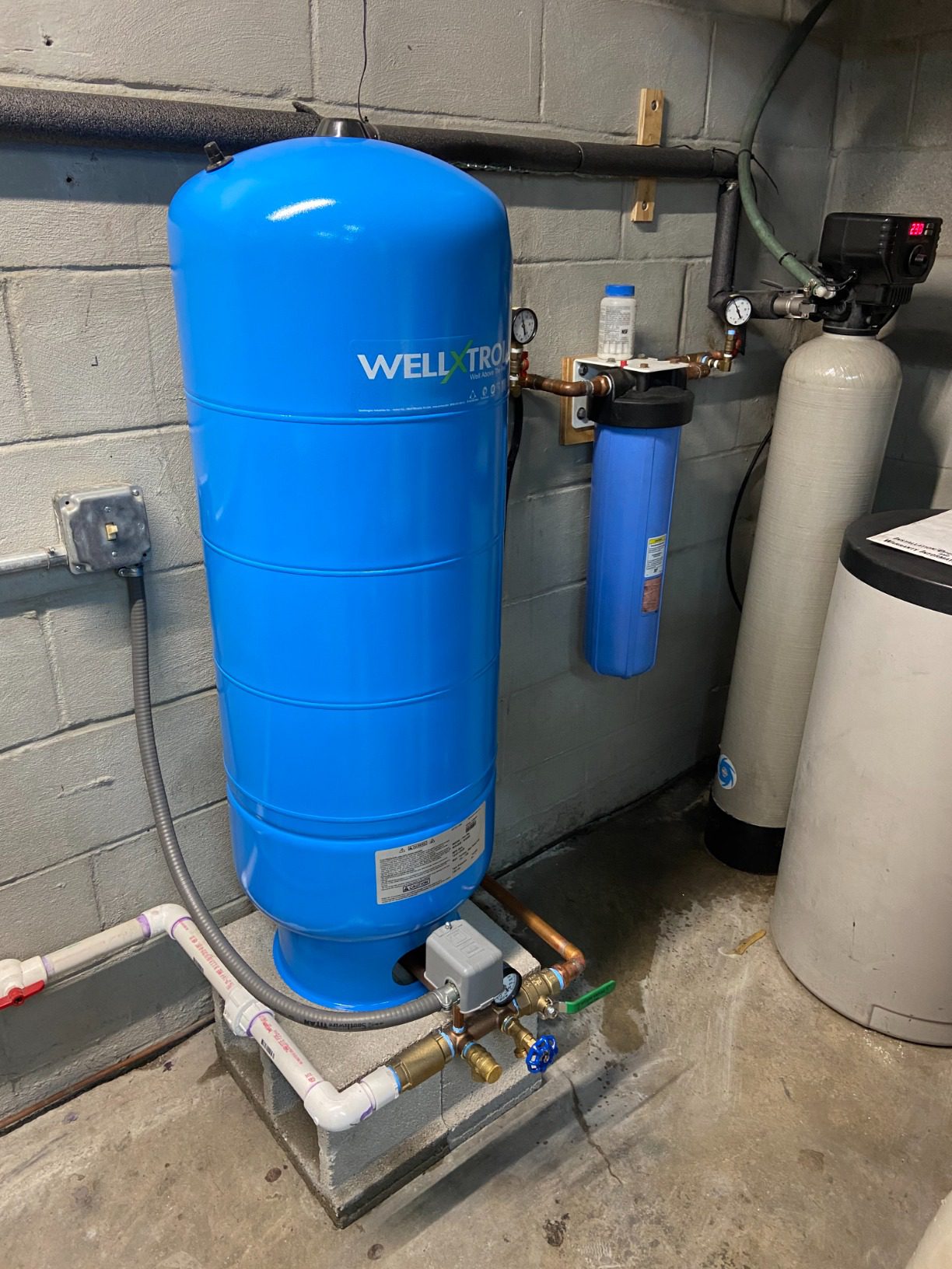 Amtrol WX-203 Well-X-Trol Stand Well Water Tank - Customer Photo 1