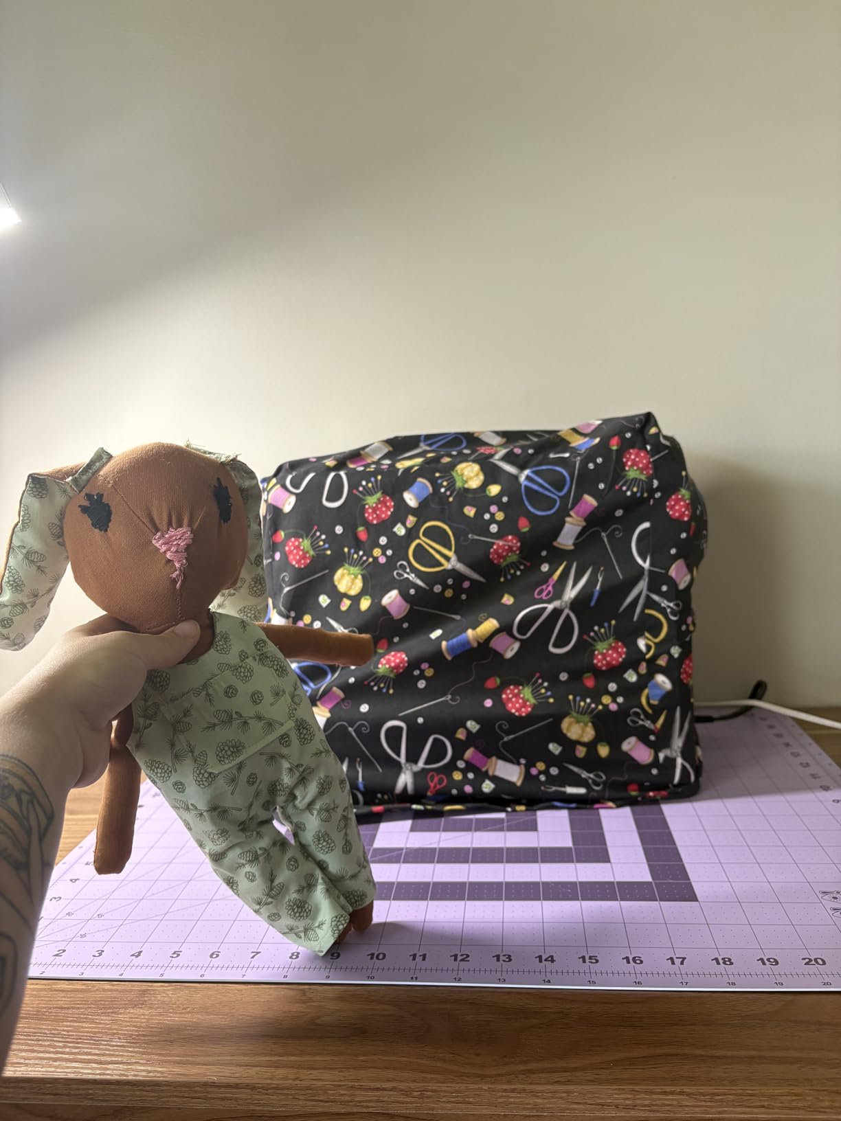 Brother HC1850 Sewing and Quilting Machine, 185 Built-in Stitches, LCD Display, 8 Included Feet - Customer Photo 4