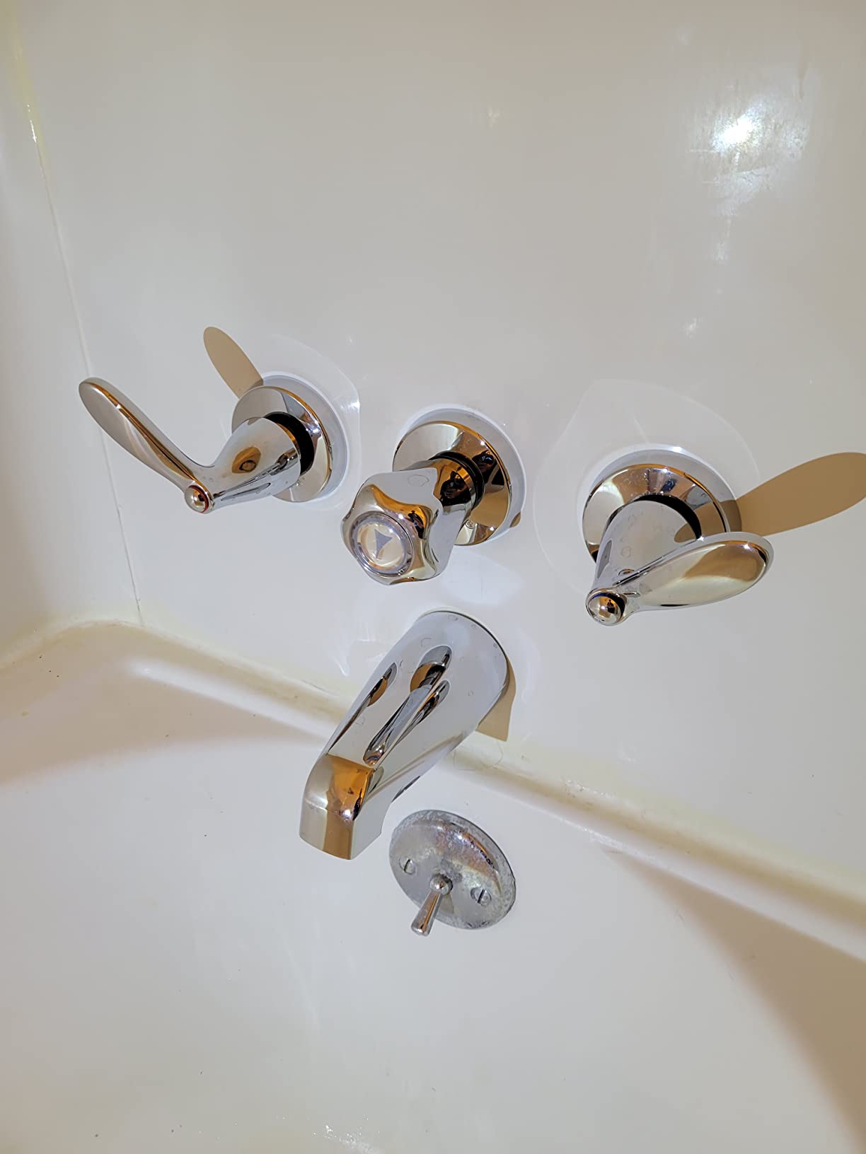 Moen 82403EP Thermostatic Tub and Shower, Chrome - Customer Photo 1