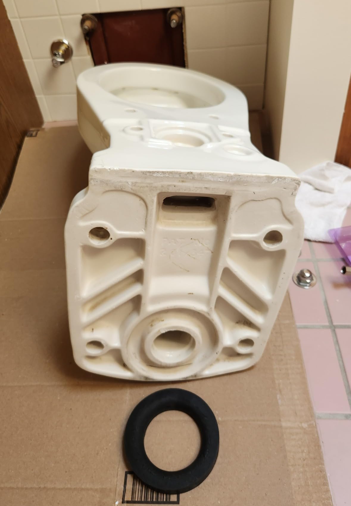 LASCO 520928 04-3326 Cushion Ring, for Wall Hung Toilet, 5 3/8-OD x 3 1/2-ID x 3/4-Inch Thick, Sponge Rubber - Customer Photo 2