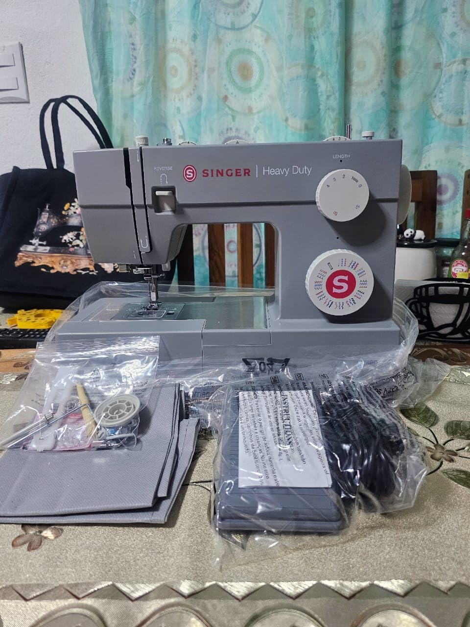 SINGER Heavy Duty 4432 High Speed Sewing Machine with Accessory Kit | Strong Motor With Enhanced Piercing Power, 110 Stitch Applications, Full Metal frame, 1-step Buttonhole & LED Light - Customer Photo 1