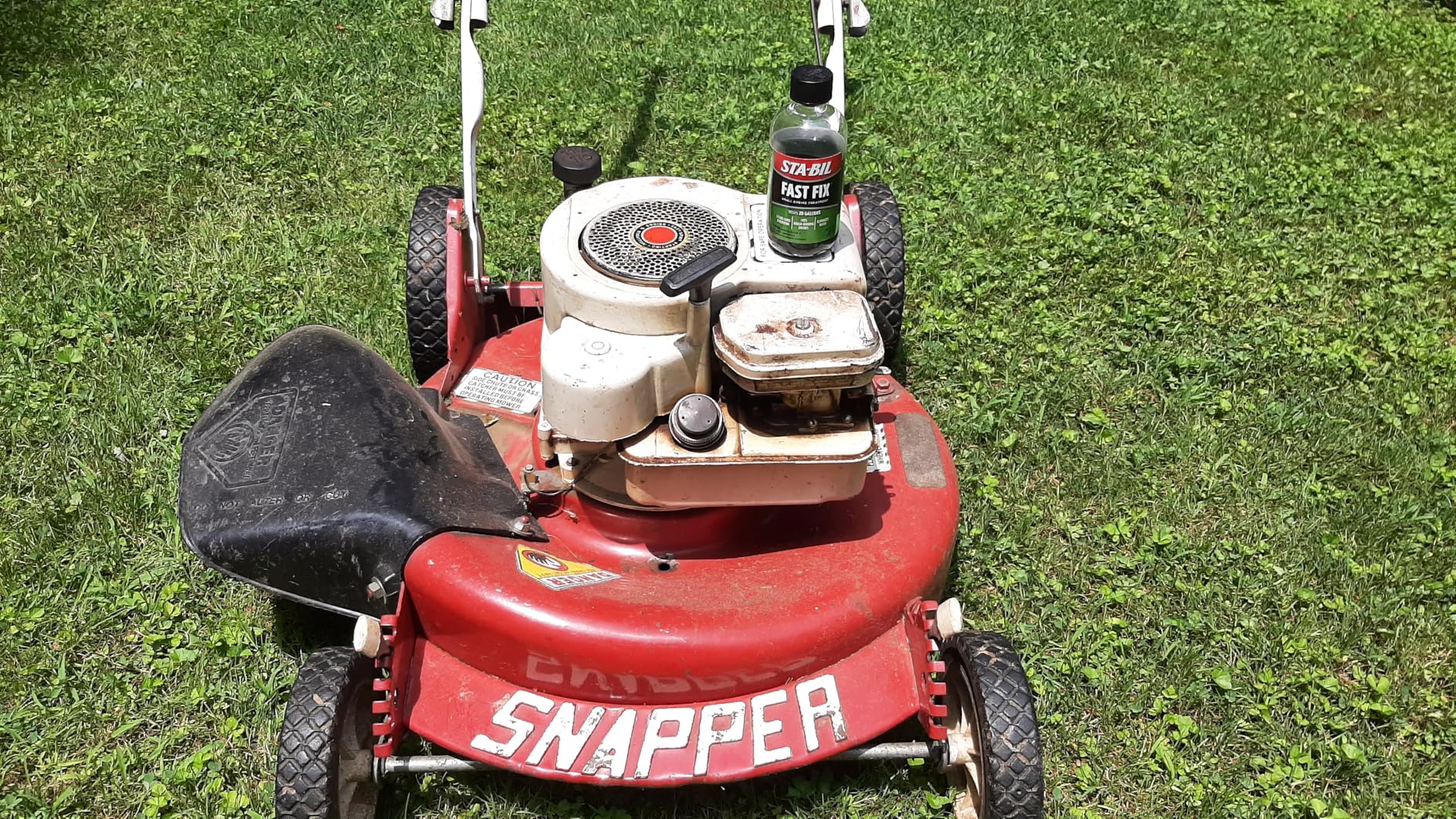 STA-BIL Fuel Water Remover Additive - Fast Fix Small Engine Treatment, Cleans Carburetors and Injectors, Fixes Rough Running Engines, Treats Up to 20 Gallons, 8oz (22304) - Customer Photo 1