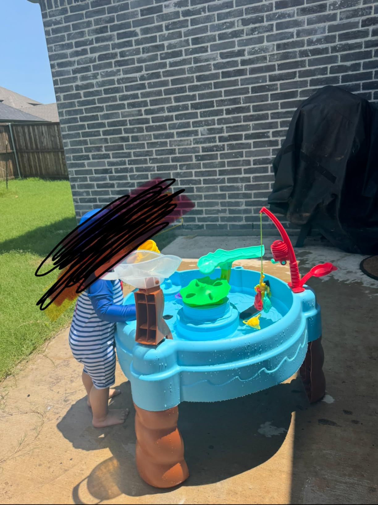 Little Tikes Full Set Water Table Fish 'n Splash - Full Set w/Toys & Fishing Set customer photo 2
