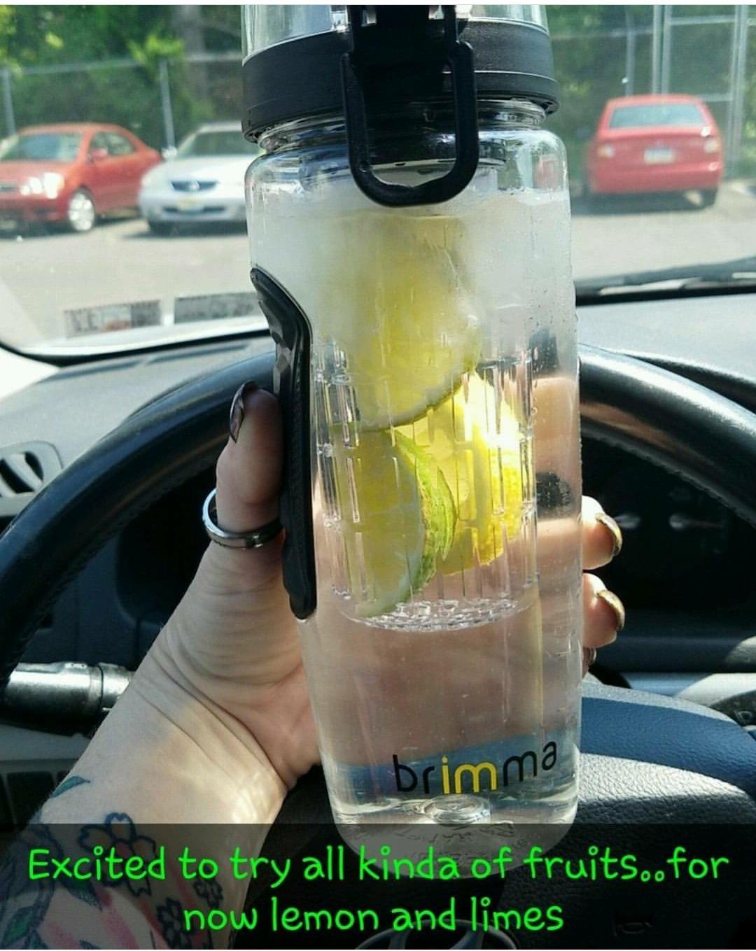 Brimma Fruit Infuser Water Bottle - 32 oz Large, Leakproof Plastic Fruit Infusion Water Bottle for Gym, Camping, and Travel - Customer Photo 2