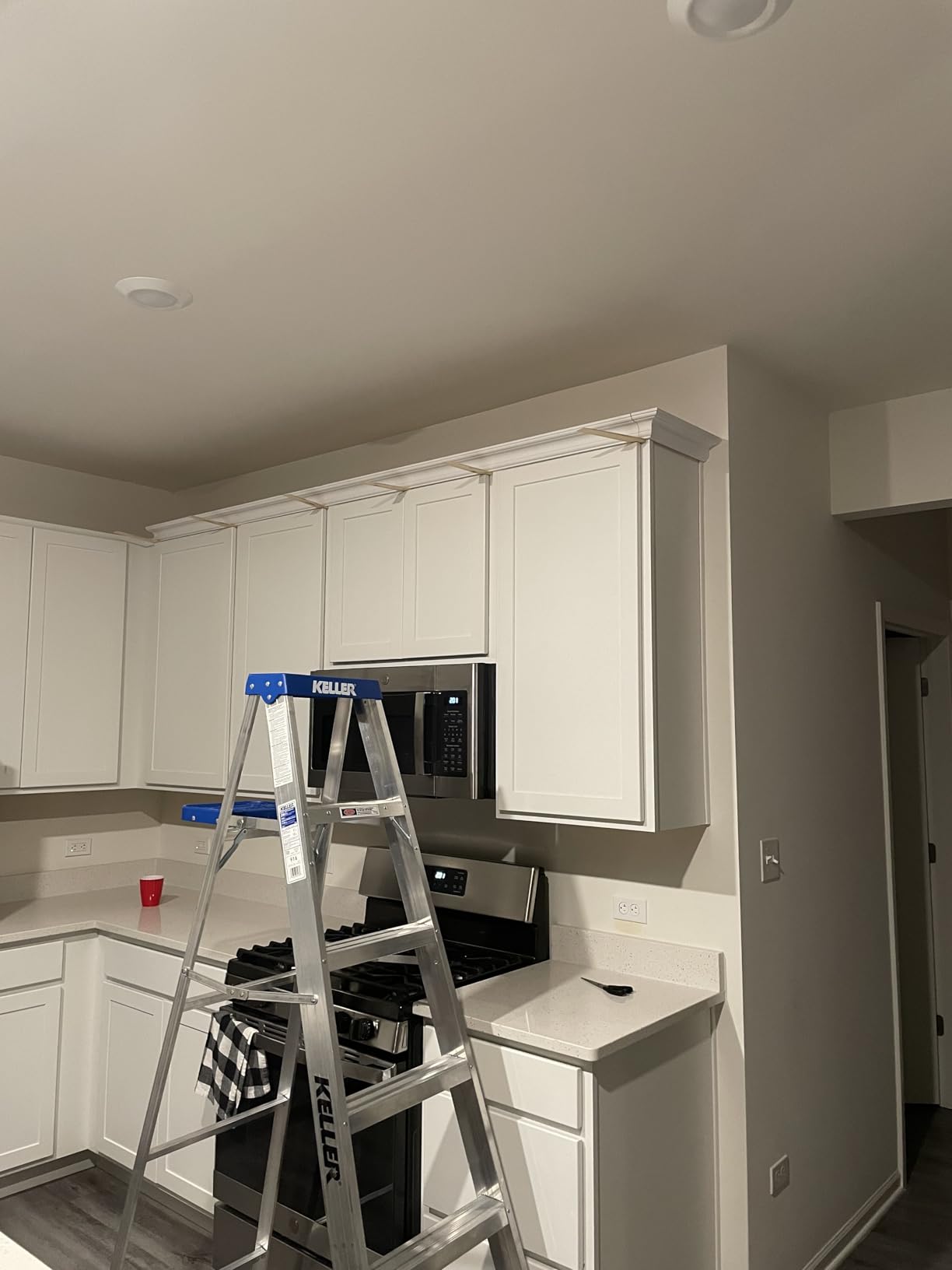 Gorilla Heavy Duty Construction Adhesive, White Glue, 9 Ounce Cartridge (Pack of 1) - Gap Filling and Waterproof Customer Review Gorilla Heavy Duty Construction Adhesive, White Glue, 9 Ounce Cartridge (Pack of 1) - Gap Filling and Waterproof - Customer Photo 2