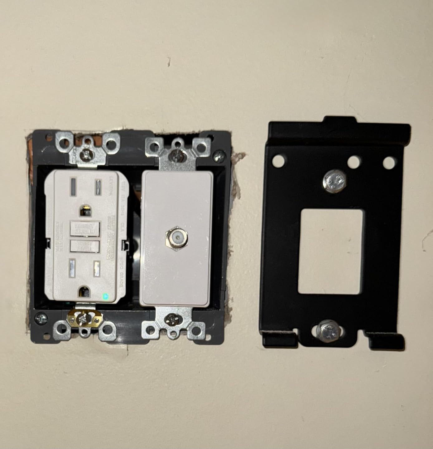 Leviton GFCI Outlet, 15 Amp, Self Test, Tamper-Resistant with LED Indicator Light, Protection from Electric Shock and Electrocution, GFTR1-W, White Customer Review Leviton GFCI Outlet, 15 Amp, Self Test, Tamper-Resistant with LED Indicator Light, Protection from Electric Shock and Electrocution, GFTR1-W, White - Customer Photo 2
