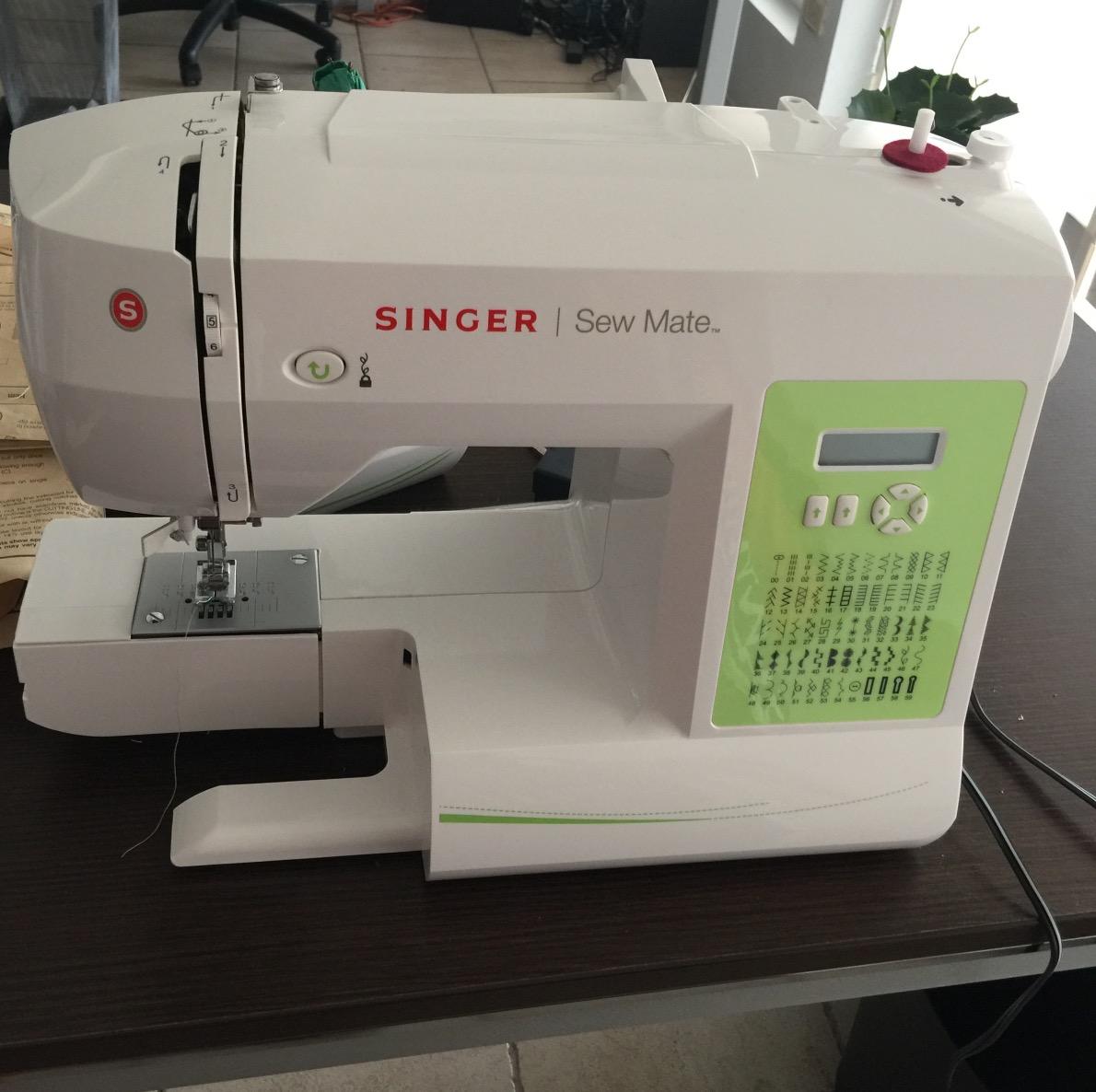 Singer Sew Mate 5400 Handy Sewing Machine Including 60 Built-in Stitches, 4 Fully Built-in 1-Step Buttonhole, Automatic Needle Threader & Automatic Tension, Help to get Started in No time, White - Customer Photo 2