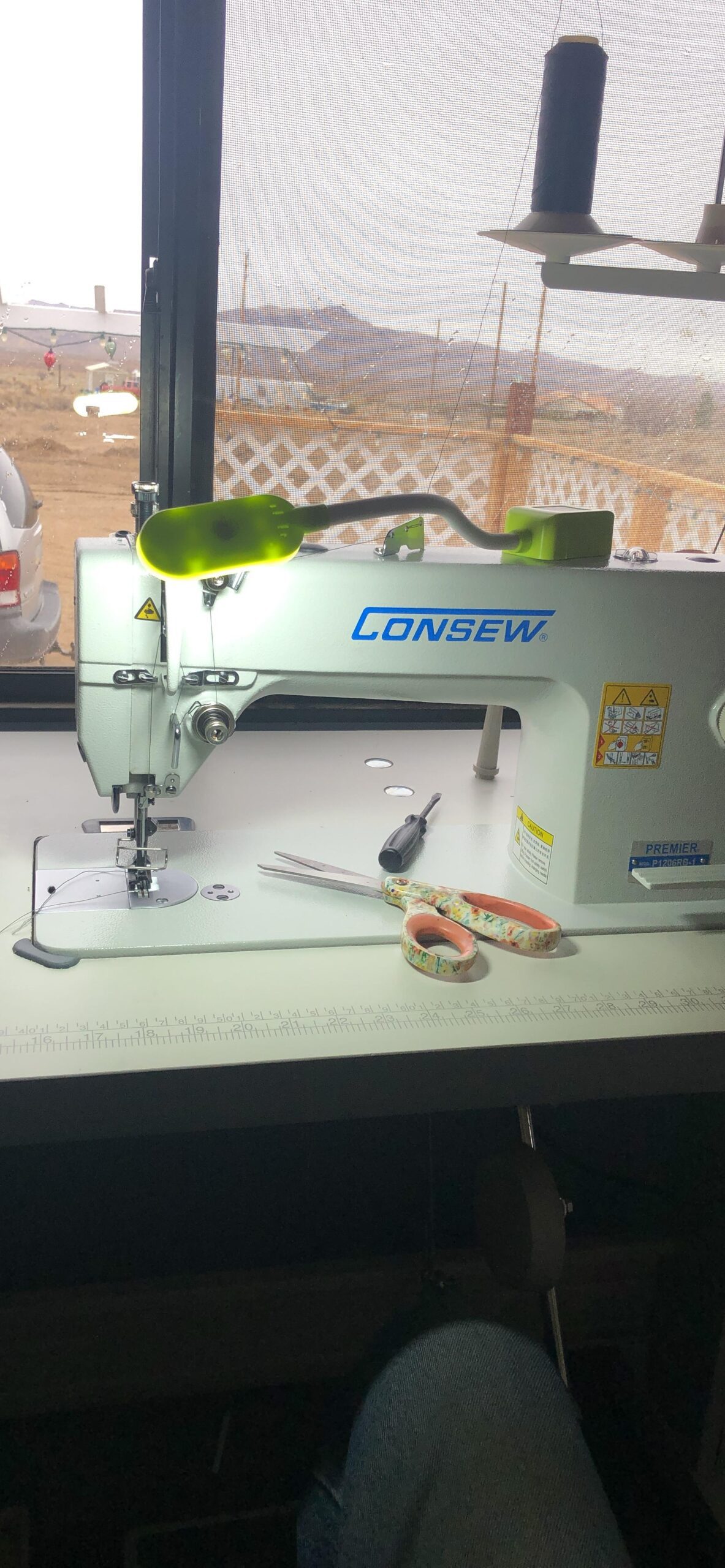 Consew upholstery Walking Foot Industrial Sewing Machine with Table and Servo Motor Drop Feed, Needle Feed, Walking Foot, Lockstitch Machine - Customer Photo 1