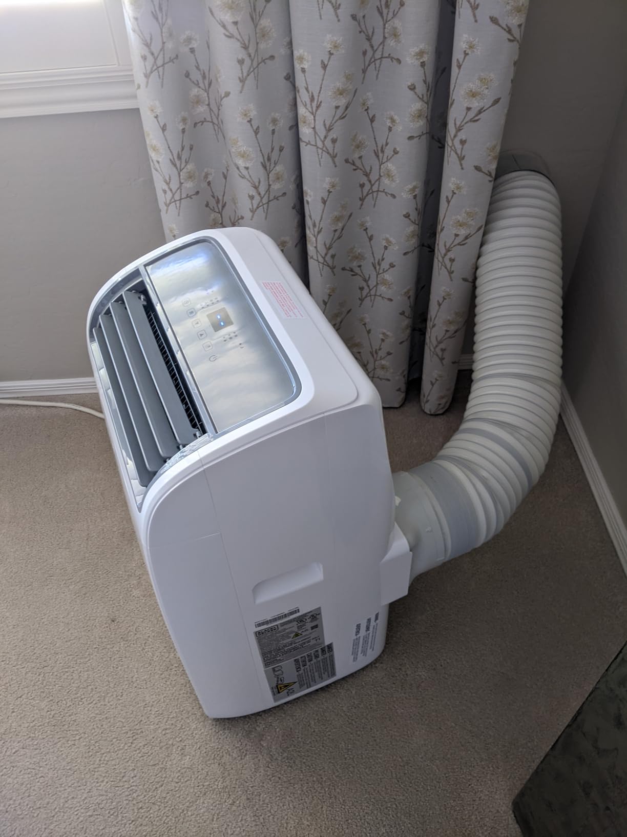 BLACK+DECKER Smart Portable Air Conditioner, 14,000 BTU (10,200 BTU SACC) for Rooms up to 700 Sq. Ft., Smart Portable AC with Follow Me Remote and Window Kit, BPACT14WT, White - Customer Photo 1