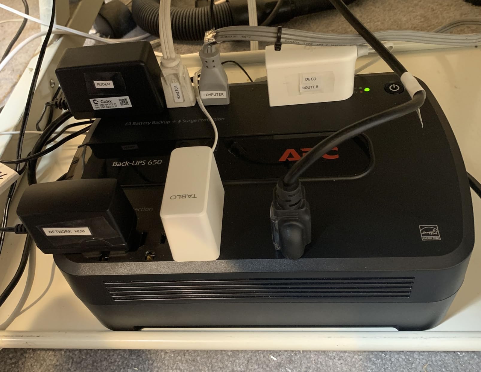 APC UPS Battery Backup and Surge Protector, 600VA/330 Watts Backup Battery Power Supply, BE600M1 Back-UPS with USB Charger Port - Customer Photo 1