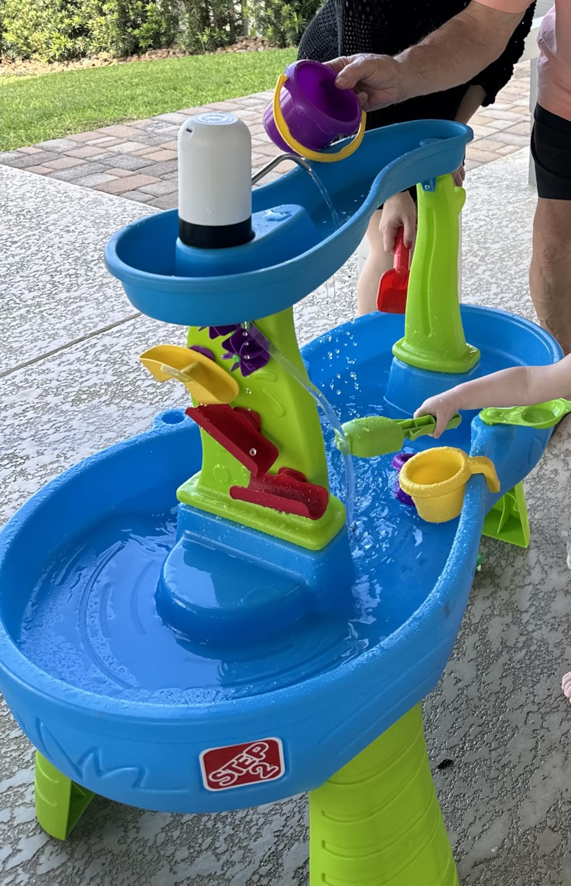 Step2 Rain Showers Splash Pond Water Table, Kids Water and Sand Activity Sensory Playset, Summer Outdoor Toys, 13 Piece Water Toy Accessories, For Toddlers 1.5+ Years Old, Blue & Green - Customer Photo 1
