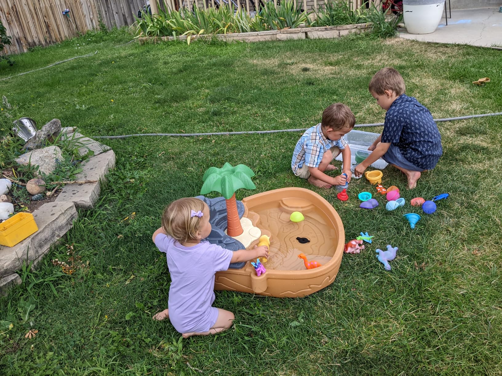 Step2 Dino Dig Sand and WaterTable, Kids Activity Sensory Playset, Summer Outdoor Toys, 7 Piece Water Toy Accessories, For Toddlers 2-5 Years Old - Customer Photo 1