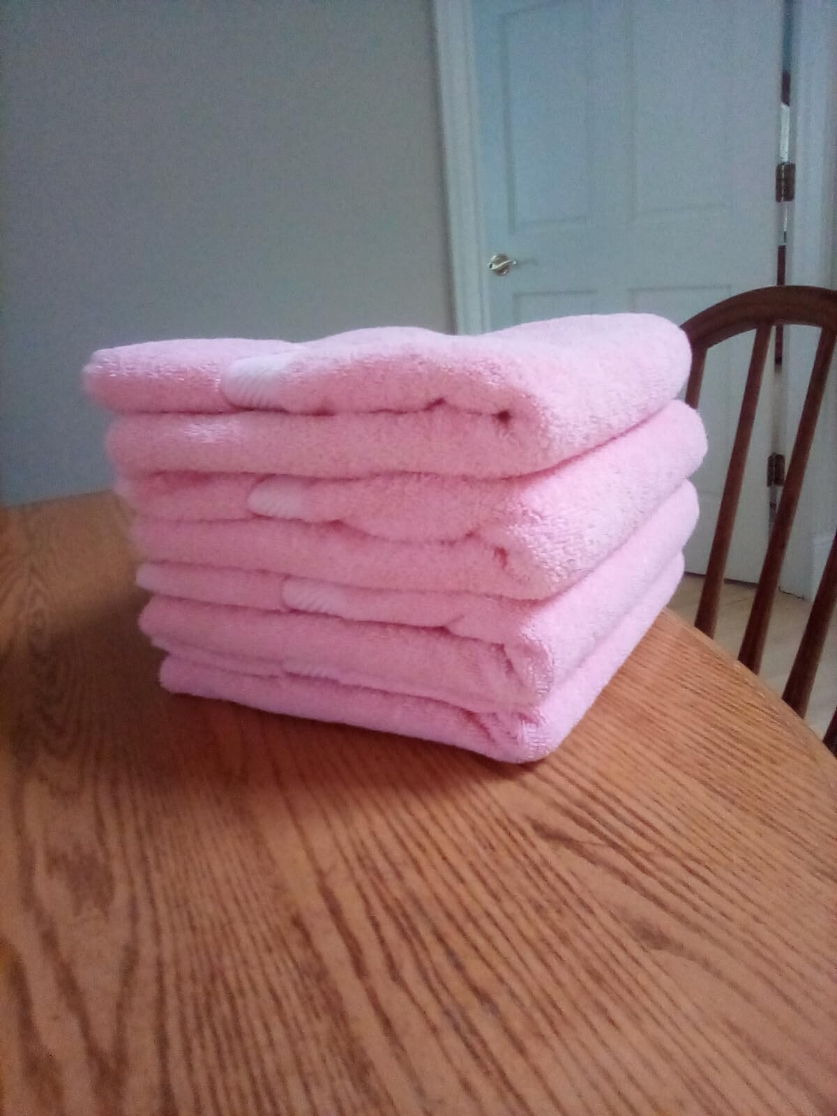 Utopia Towels 6 Pack Medium Bath Towel Set, 24 by 48 Inches, 500 GSM 100% Ring Spun Cotton, Lightweight and Highly Absorbent Quick Drying Premium Towels for Hotel, Spa and Bathroom, White - Customer Photo 1