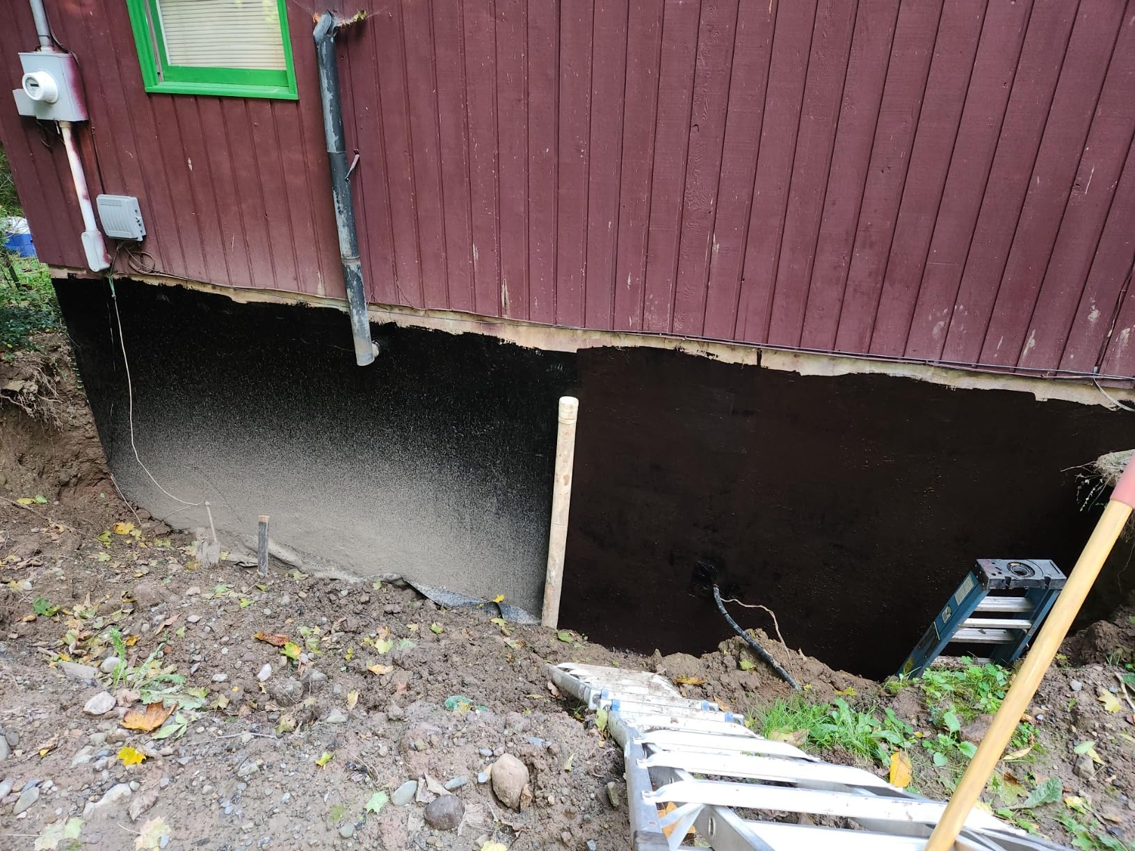 Liquid Rubber Basement and Foundation Repair Sealant - Waterproof Concrete Sealer & Crack Filler - Flexible Coating for Indoor & Outdoor Use - Waterproofing Paint - Black, 1 Gallon - Customer Photo 1