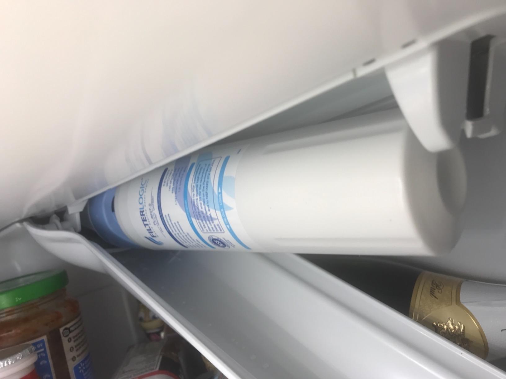 Filterlogic UKF8001 Replacement for EveryDrop® Filter 4, Whirlpool® EDR4RXD1, Maytag® 4396395, UKF8001AXX-200, UKF8001AXX-750, 46-9006, Puriclean II, FL-RF07, Refrigerator Water Filter, Pack of 3 Customer Review Filterlogic UKF8001 Replacement for EveryDrop® Filter 4, Whirlpool® EDR4RXD1, Maytag® 4396395, UKF8001AXX-200, UKF8001AXX-750, 46-9006, Puriclean II, FL-RF07, Refrigerator Water Filter, Pack of 3 - Customer Photo 2