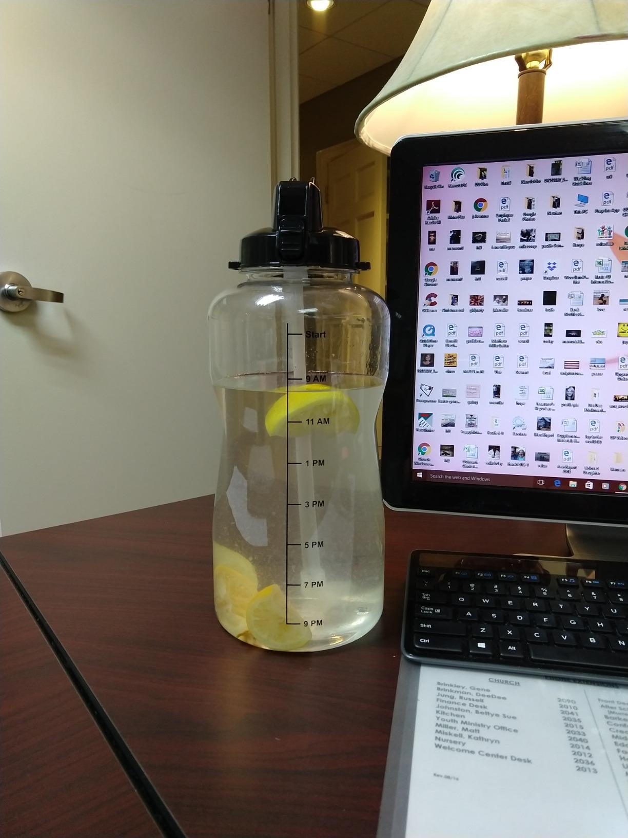 1 Gallon (128oz) Water Bottle With a Straw - Motivational Time Increments to Ensure 1 Gallon Water Intake Per Day. Time Goals to Make Sure You Stay Hydrated. BPA Free Water Jug! - Customer Photo 4