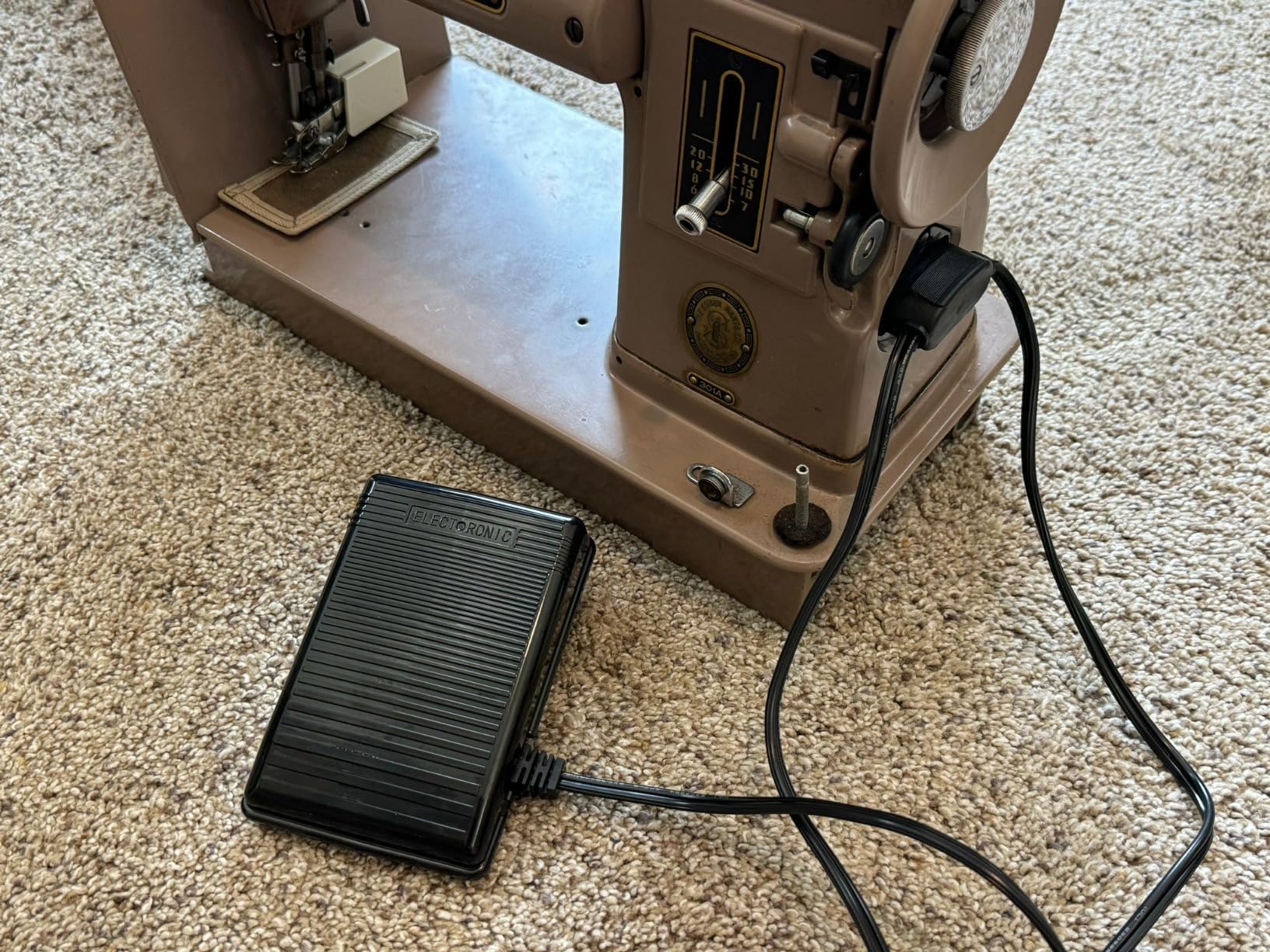 Featherweight Foot Control Pedal for Singer 201, 1200-1, 221 Featherweight, 221-2, 222 - Customer Photo 1
