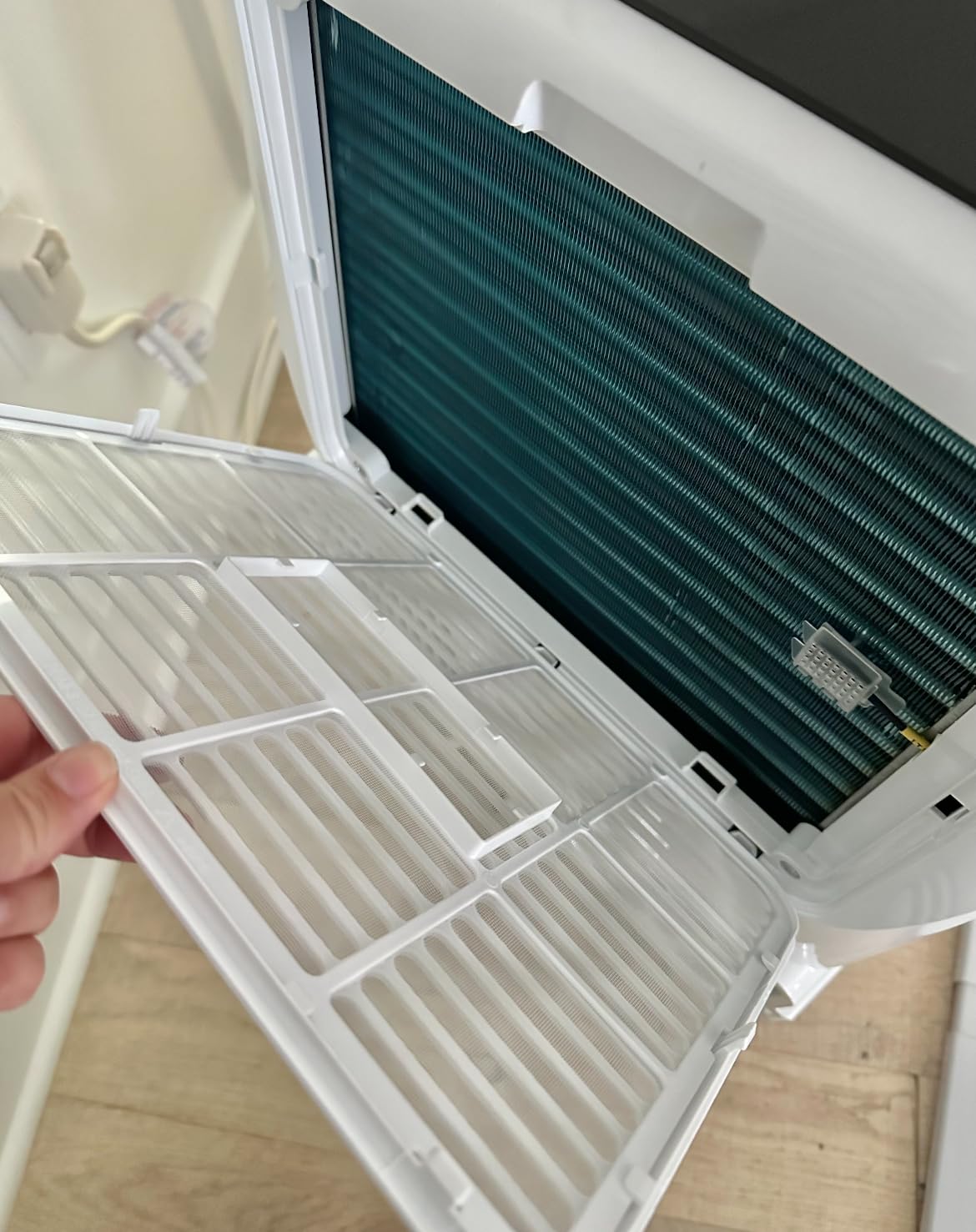SereneLife Small Air Conditioner Portable 10,000 BTU with Built-in Dehumidifier - Portable AC unit for rooms up to 450 sq ft - Remote Control, Window Mount Exhaust Kit - Customer Photo 1
