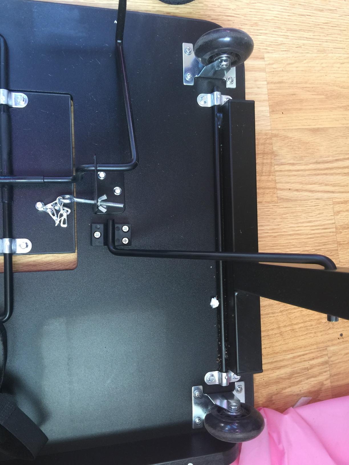 Arrow 611F Sewing Table for Vintage Singer Featherweight Sewing Machines 221 and 222, Portable with Wheels and Lift, Black Finish - Customer Photo 1