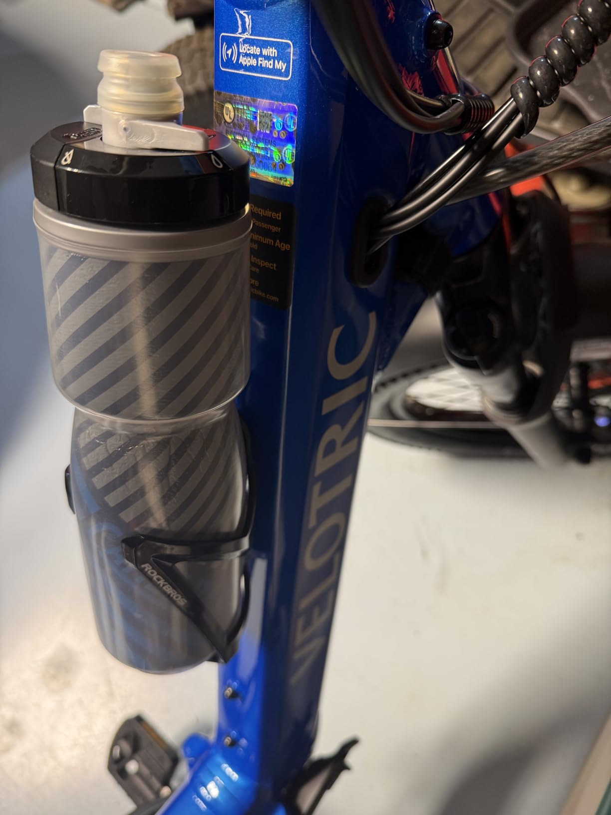 CamelBak Podium Chill Bike Insulated Squeeze Water Bottle White/Black, 24oz - Customer Photo 2