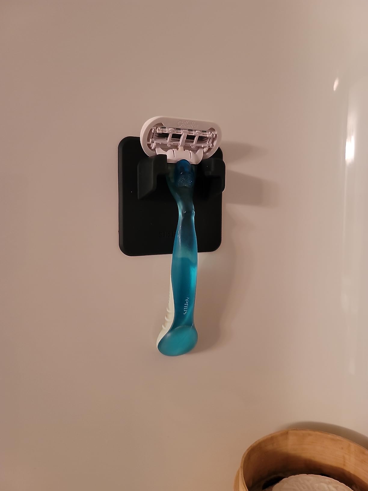 TOOLETRIES The Mason Razor Holder - Secure & Safe, Silicone Toiletry Organizer, Shower & Bathroom Accessory - Features Silicone-Grip Technology, Removable & Reusable - Charcoal Customer Review TOOLETRIES The Mason Razor Holder - Secure & Safe, Silicone Toiletry Organizer, Shower & Bathroom Accessory - Features Silicone-Grip Technology, Removable & Reusable - Charcoal - Customer Photo 1