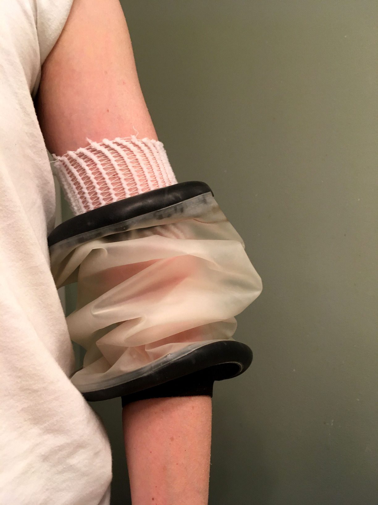 FIGHTECH PICC Line Shower Cover | Available in 3 Sizes | Reusable IV & PICC Line Sleeve | Waterproof Cast Cover for Elbow | PICC Line Covers for Upper Arm Wound (Weight: 170-250 pounds) - Customer Photo 2