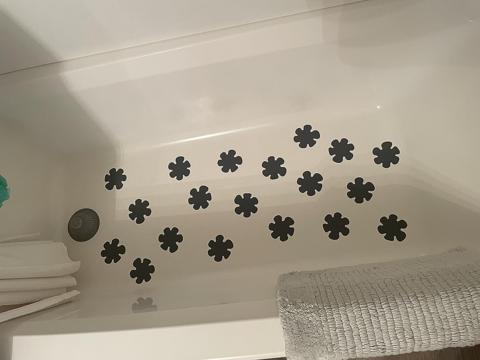 24PCS Original Bathtub Stickers Non-Slip, Safety Shower Treads Adhesive Appliques with Premium Scraper - Customer Photo 3