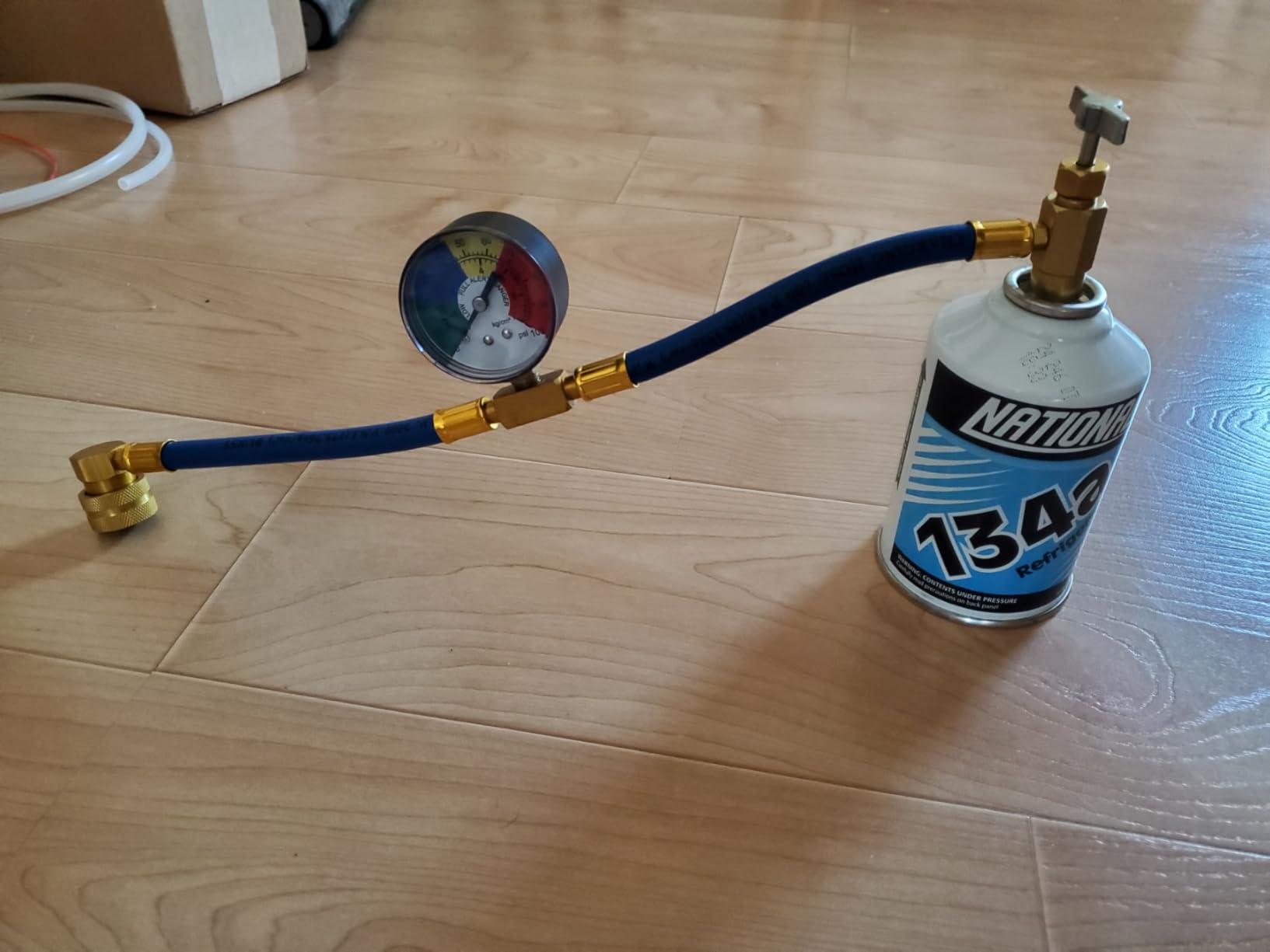 R134A AC Refrigerant Charge Hose Kit, 1/2'' Self-Sealing Valve Can, and Recharge Hose with Pressure Gauge, Fits for Car AC Air Conditioning Refrigerant Customer Review R134A AC Refrigerant Charge Hose Kit, 1/2'' Self-Sealing Valve Can, and Recharge Hose with Pressure Gauge, Fits for Car AC Air Conditioning Refrigerant - Customer Photo 1