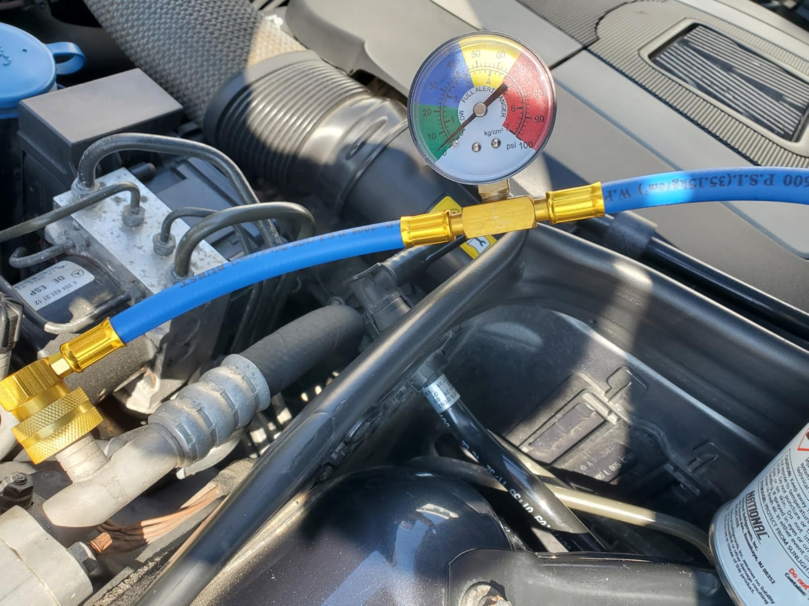 R134A AC Refrigerant Charge Hose Kit, 1/2'' Self-Sealing Valve Can, and Recharge Hose with Pressure Gauge, Fits for Car AC Air Conditioning Refrigerant Customer Review R134A AC Refrigerant Charge Hose Kit, 1/2'' Self-Sealing Valve Can, and Recharge Hose with Pressure Gauge, Fits for Car AC Air Conditioning Refrigerant - Customer Photo 2