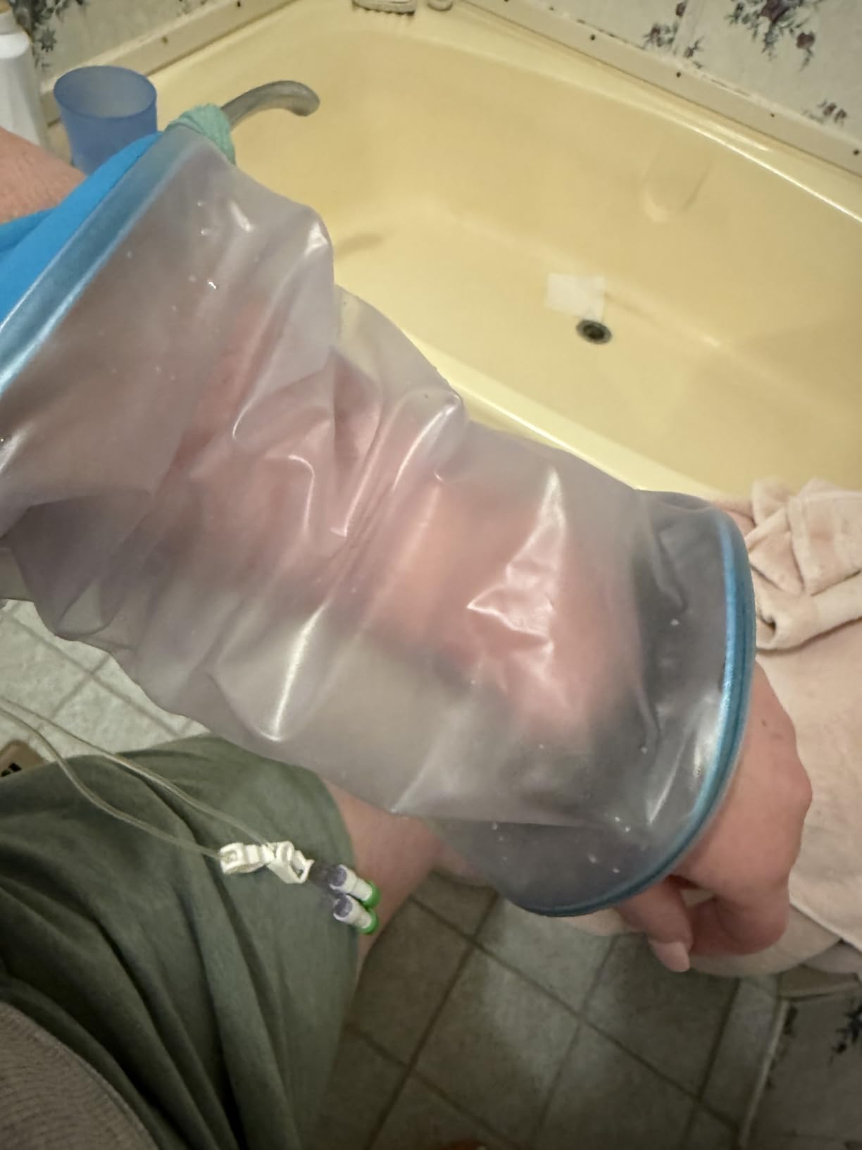 Asunby PICC Line Shower Cover Picc line Sleeve cover for upper Arm Waterproof IV & PICC Line Protetcor for Broken Wound Elbow Reusable showering post Surgery - Customer Photo 2