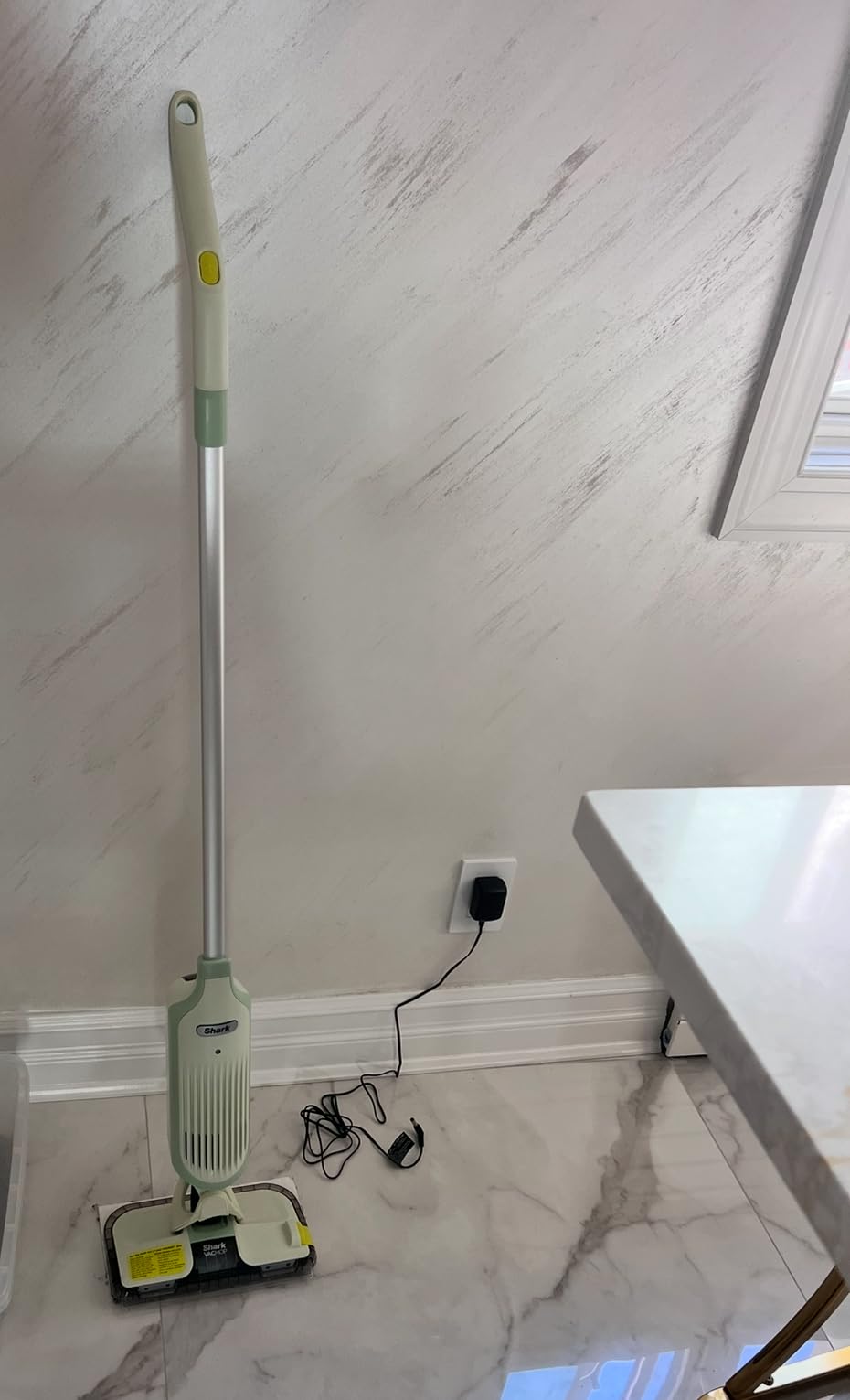 Shark VACMOP Cordless Hard Floor Cleaner, Vacuum and Spray Mop, Powerful Suction, Lightweight, LED Headlights, Includes 4 Disposable Pads, 12oz Multi-surface Cleaning Solution, Gray, VM252 - Customer Photo 1