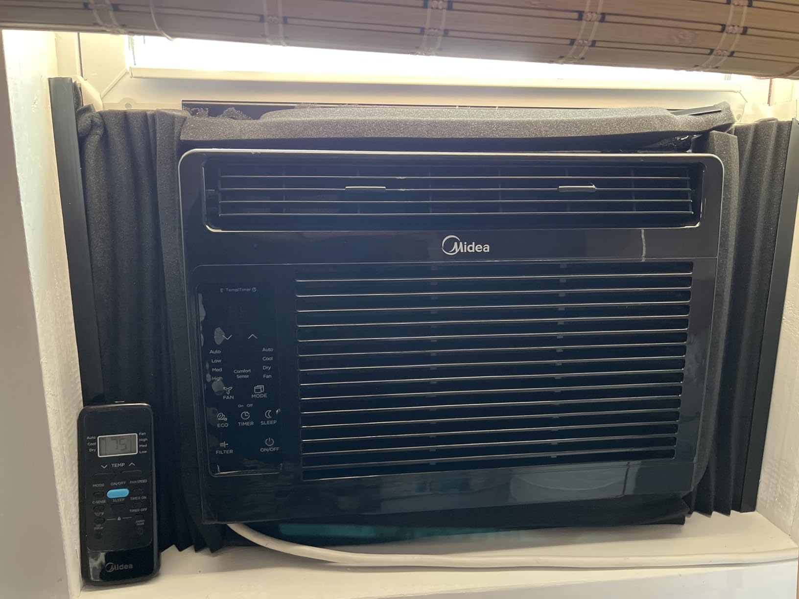 LBG Products Window Air Conditioner Foam Insulation Panels,AC Side Insulating Panel Kit,2 Pack,Black, 17in High x 9in Wide x 7/8in Thick Customer Review LBG Products Window Air Conditioner Foam Insulation Panels,AC Side Insulating Panel Kit,2 Pack,Black, 17in High x 9in Wide x 7/8in Thick - Customer Photo 1