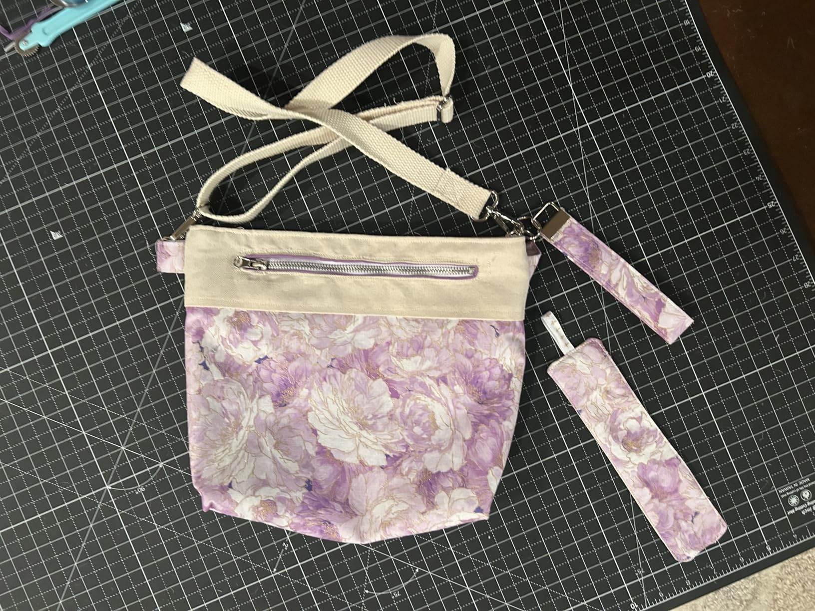 Brother CS5055 Computerized Sewing Machine, 60 Built-in Stitches, LCD Display, 7 Included Feet, White - Customer Photo 2